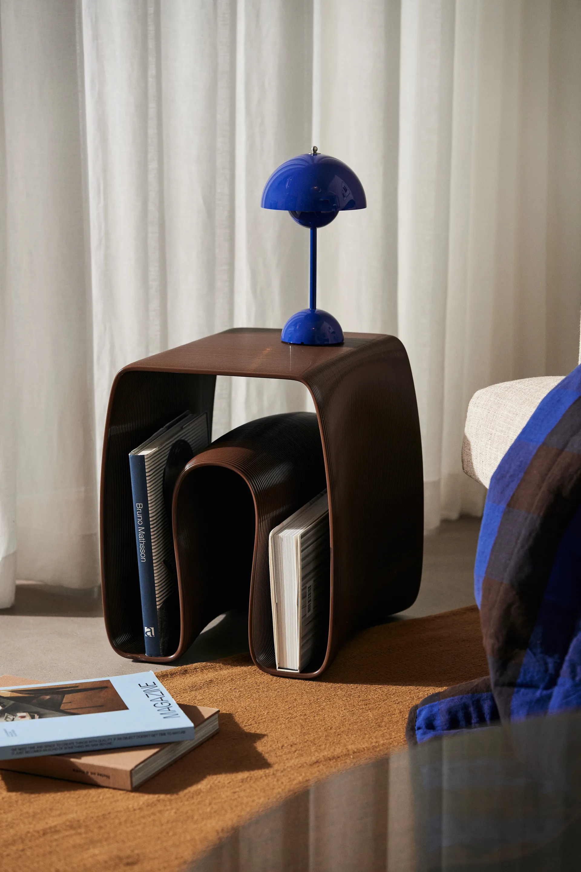 Table d'appoint Eel 38x40 cm, Chocolate Ekbacken Studios