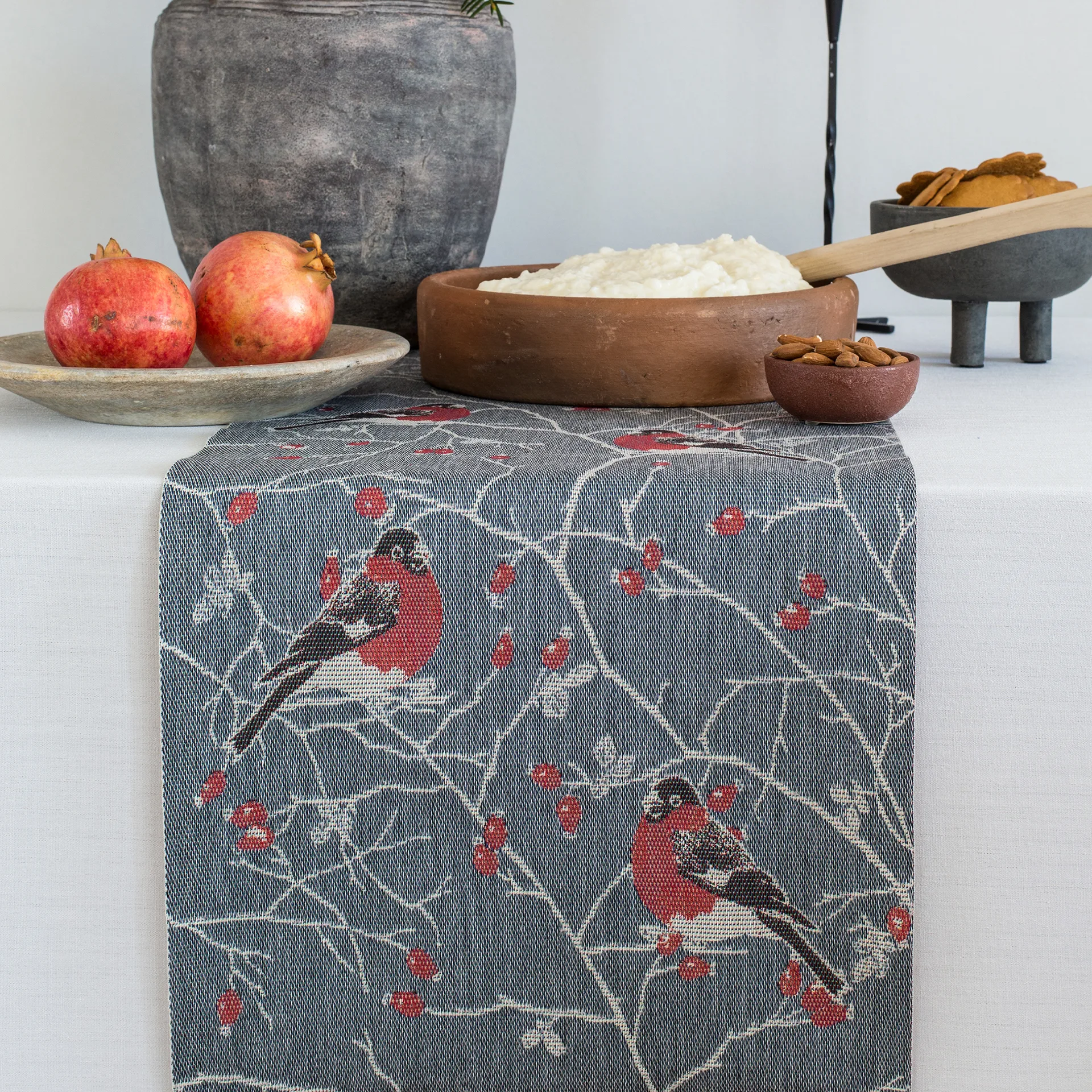 Chemin de table Frostkvist 35x140 cm, Gris Ekelund Linneväveri