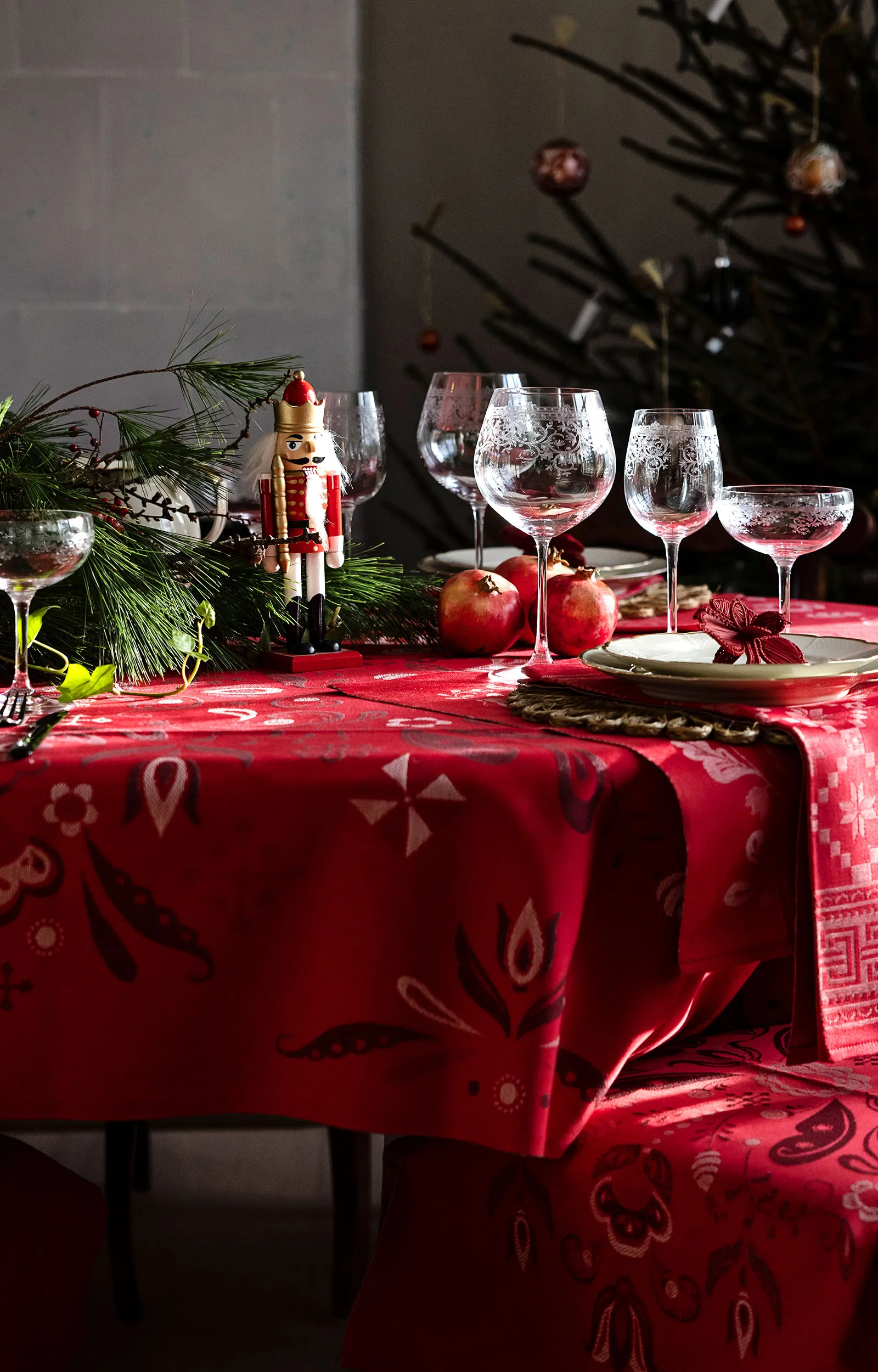 Nappe Torplyckan 145x250 cm, Rouge Ekelund Linneväveri