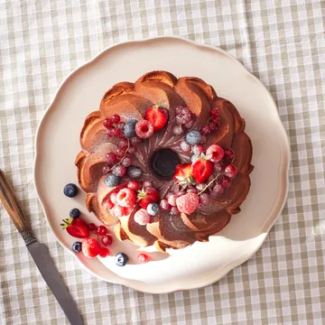 Plat de service Emile Henry Madeleine - Cream, rond - Emile Henry