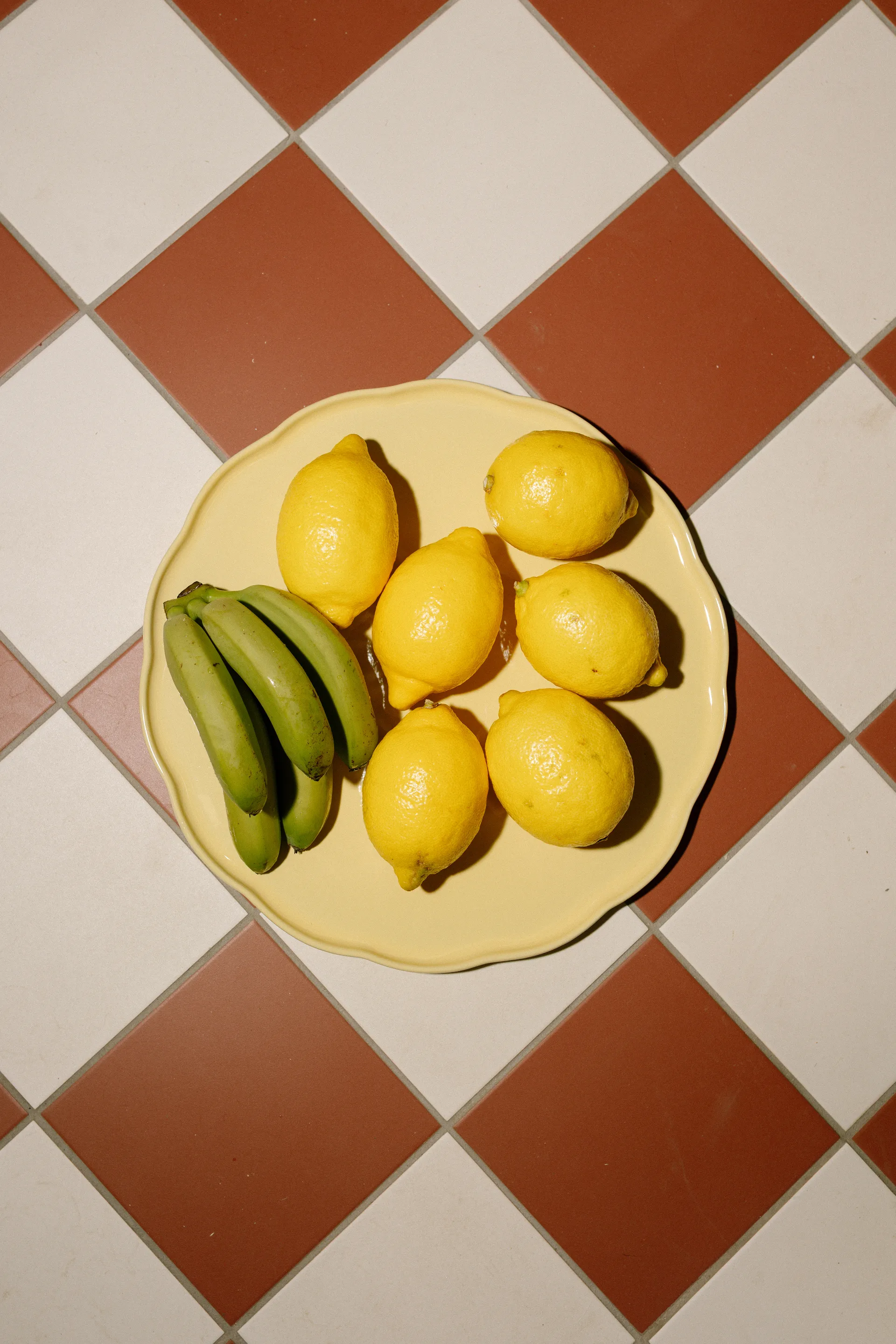 Plat de service Emile Henry Madeleine, Vanille, rond Emile Henry