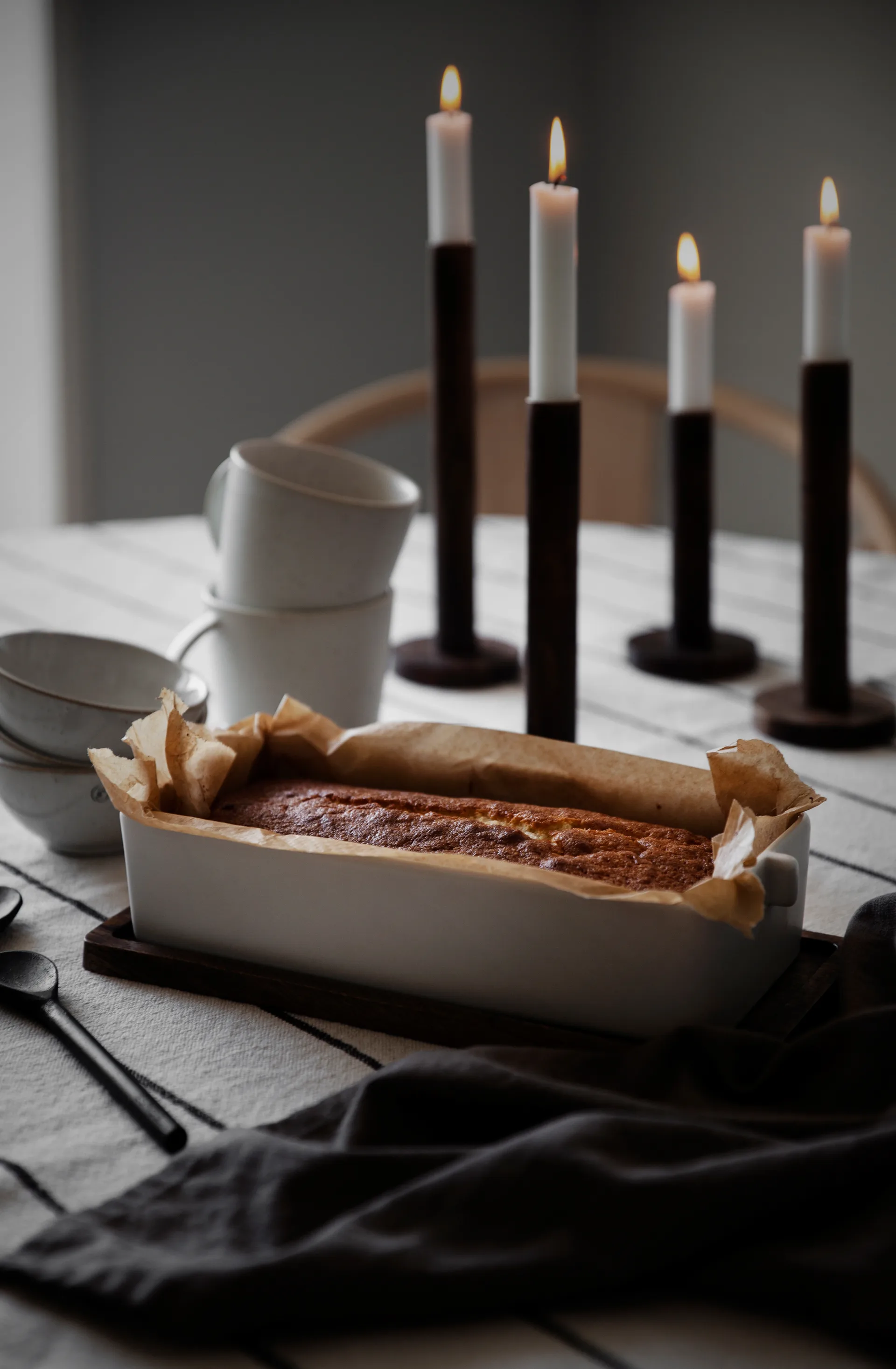 Bougeoir en bois Ernst 25 cm, Marron foncé ERNST