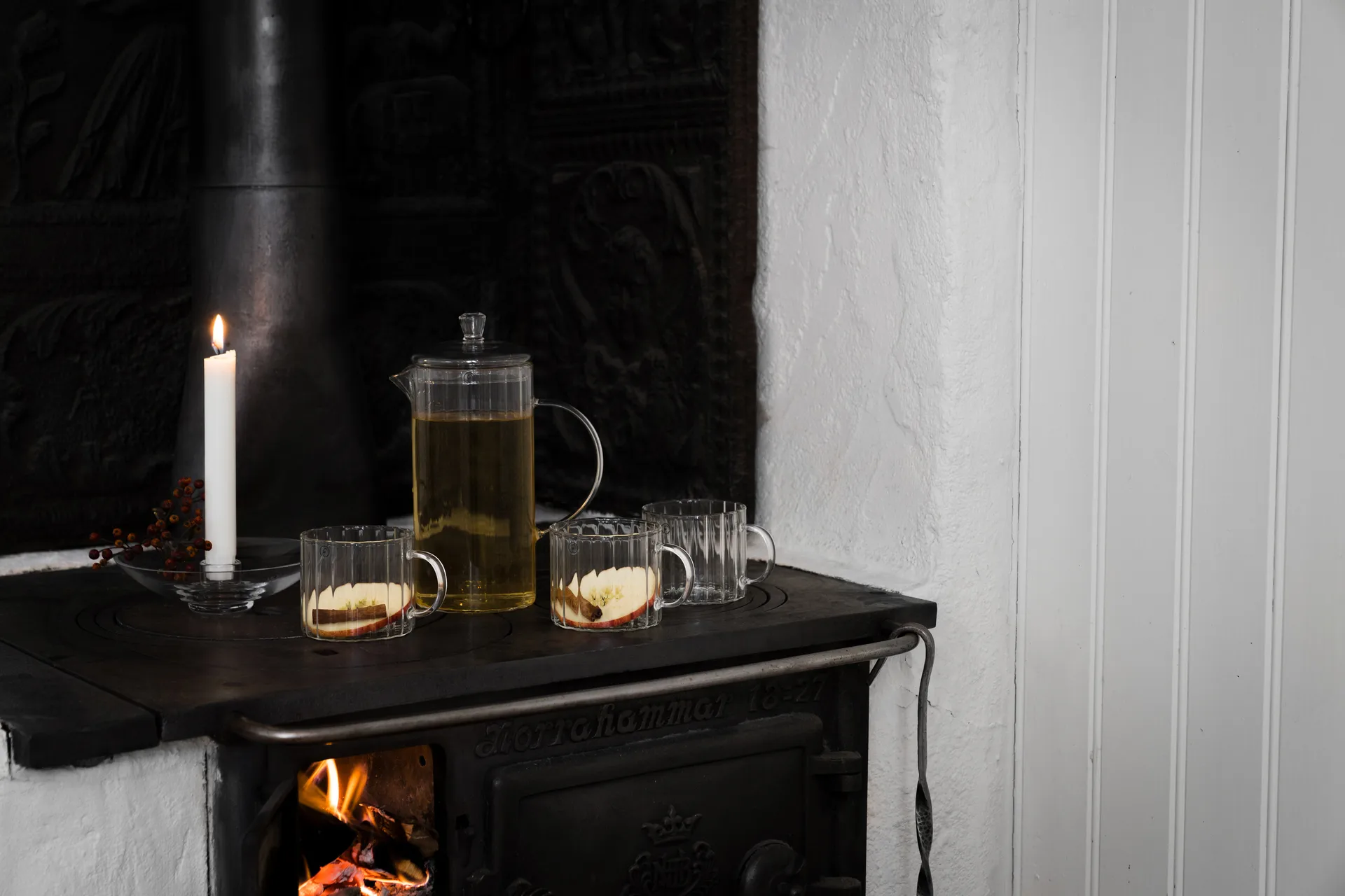 Carafe en verre rainurée Ernst 1 L, Transparent ERNST