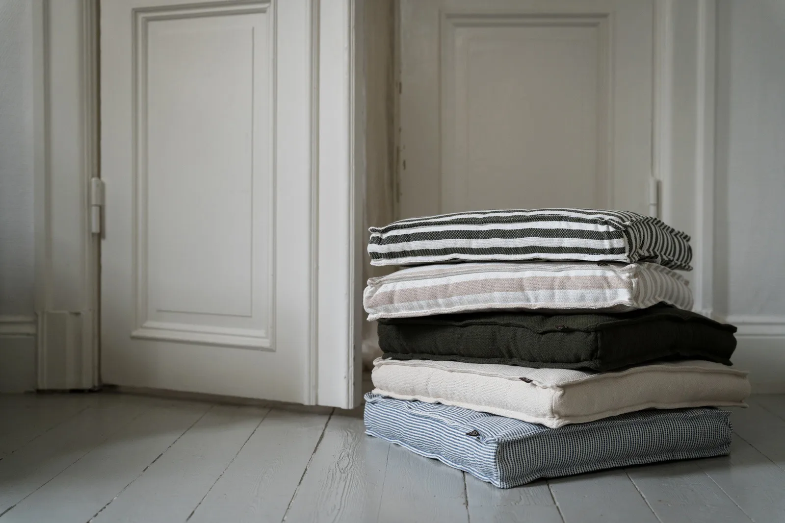 Coussin de chaise Ernst 45x45 cm, Bleu-blanc ERNST