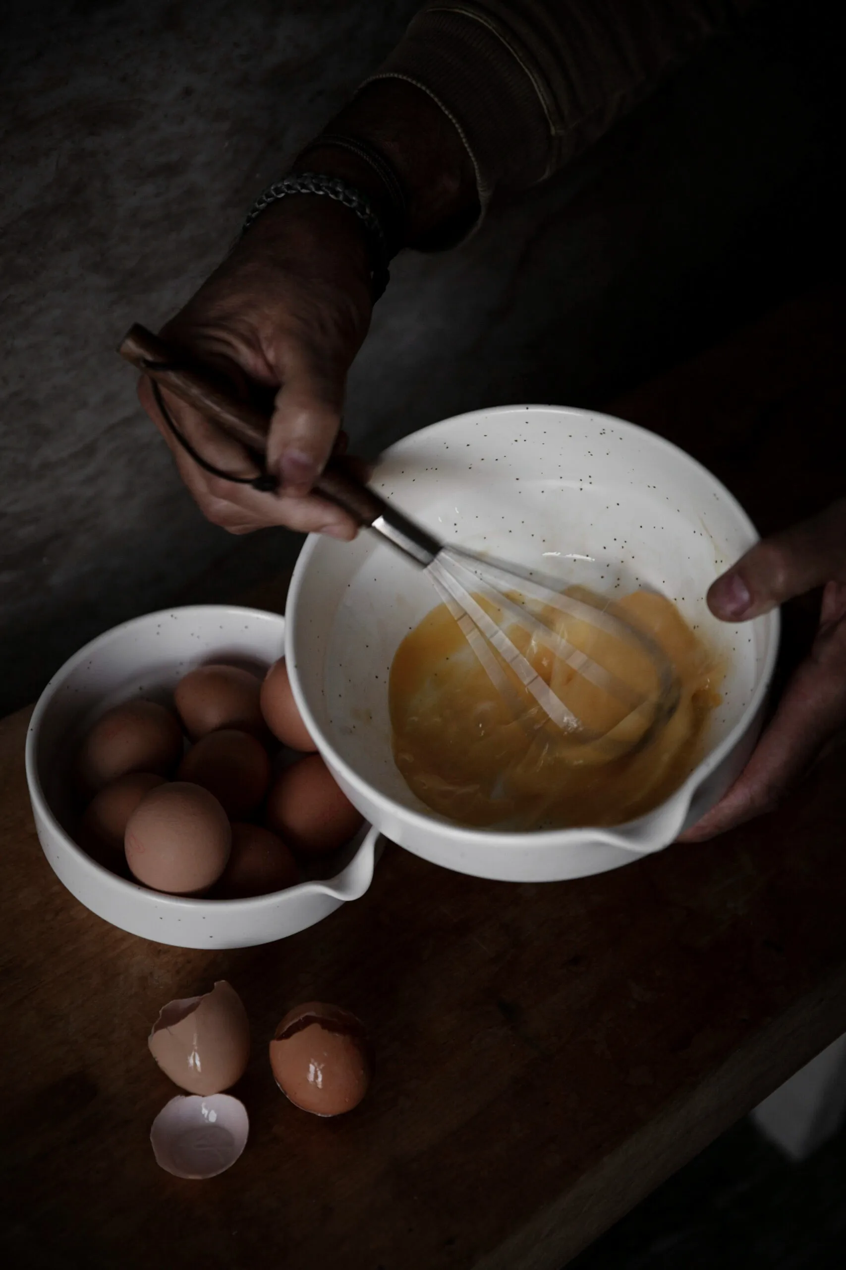 Fouet Ernst avec manche en bois, Marron foncé ERNST