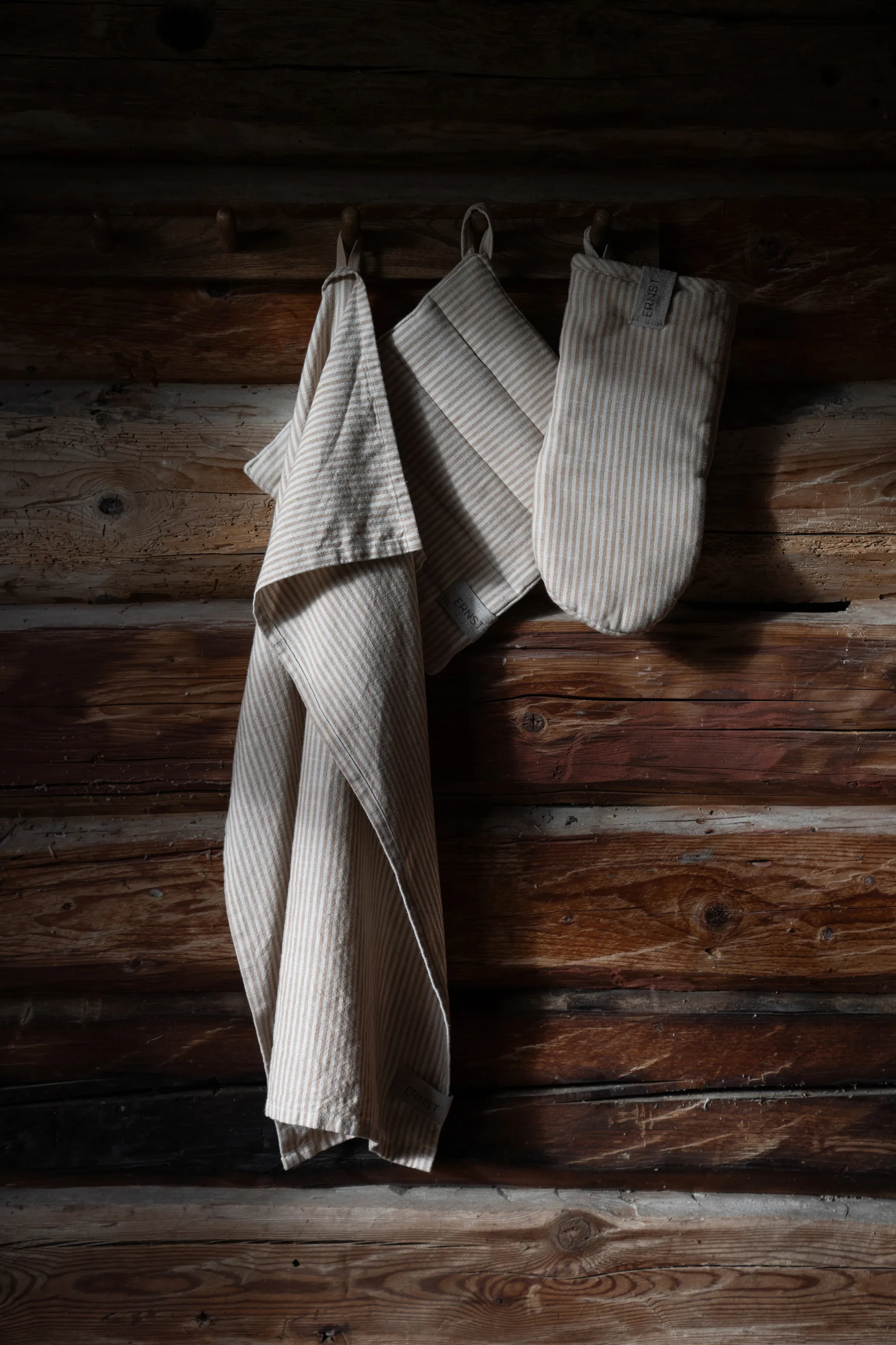 Gant de cuisine Ernst rayé, Kola-beige ERNST