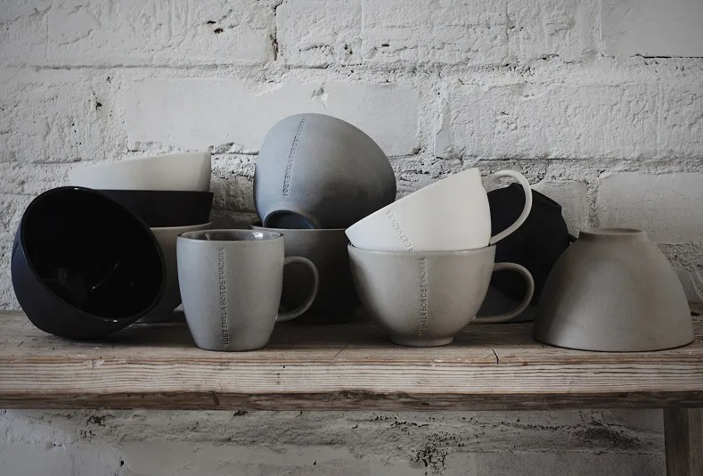 Tasse Enkla CITAT, gris foncé ERNST