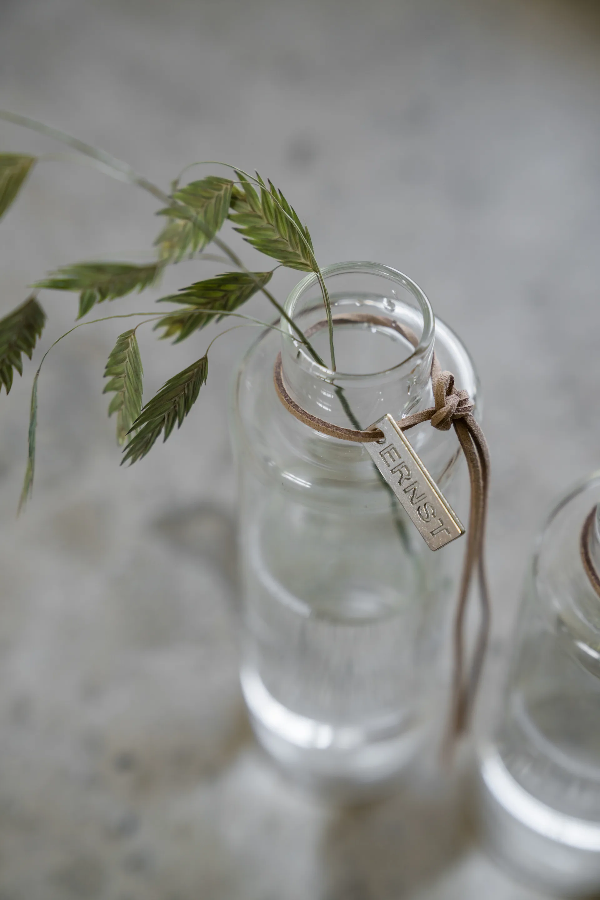Vase en verre Ernst Ø5 cm, H 18 cm ERNST
