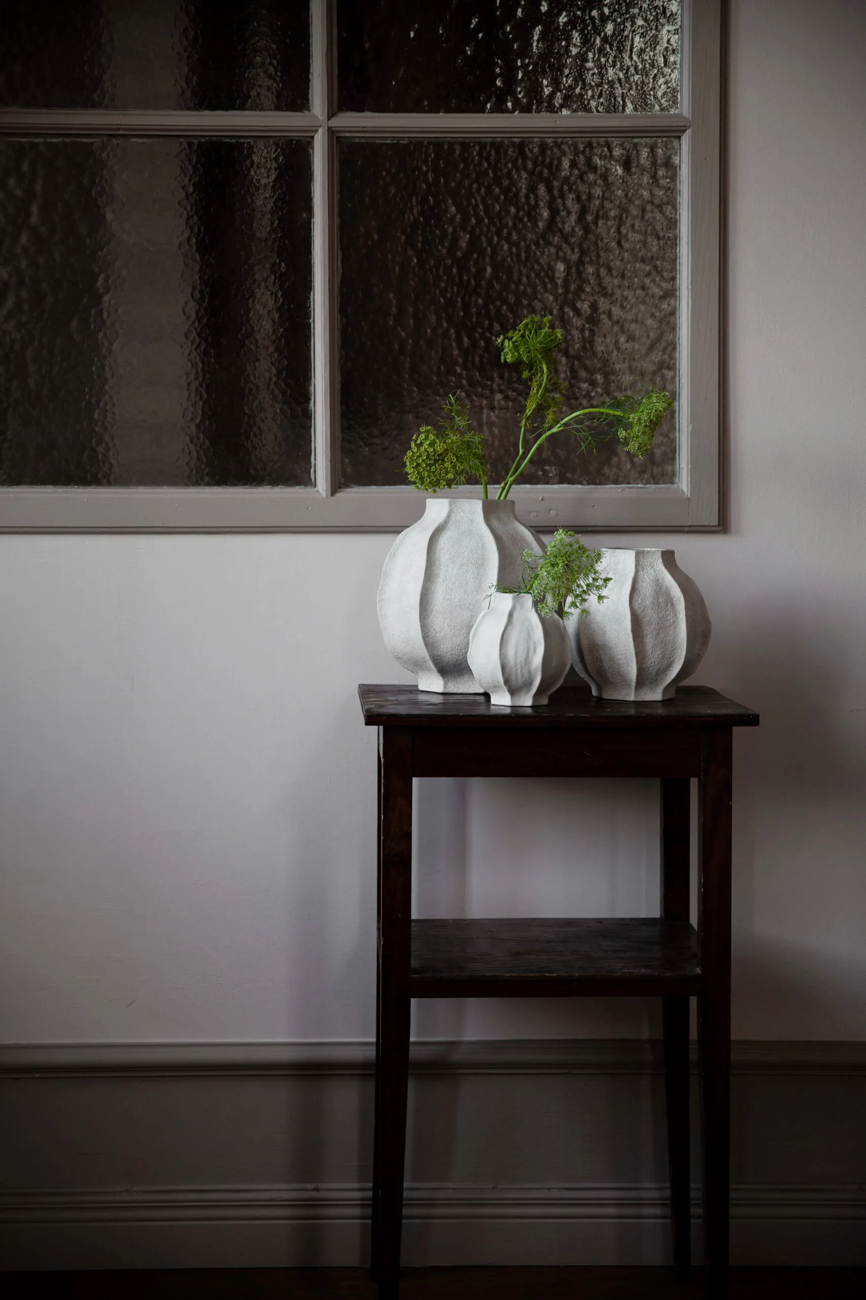 Vase Ernst à rayures bosselées, H18 cm Ø18 cm ERNST