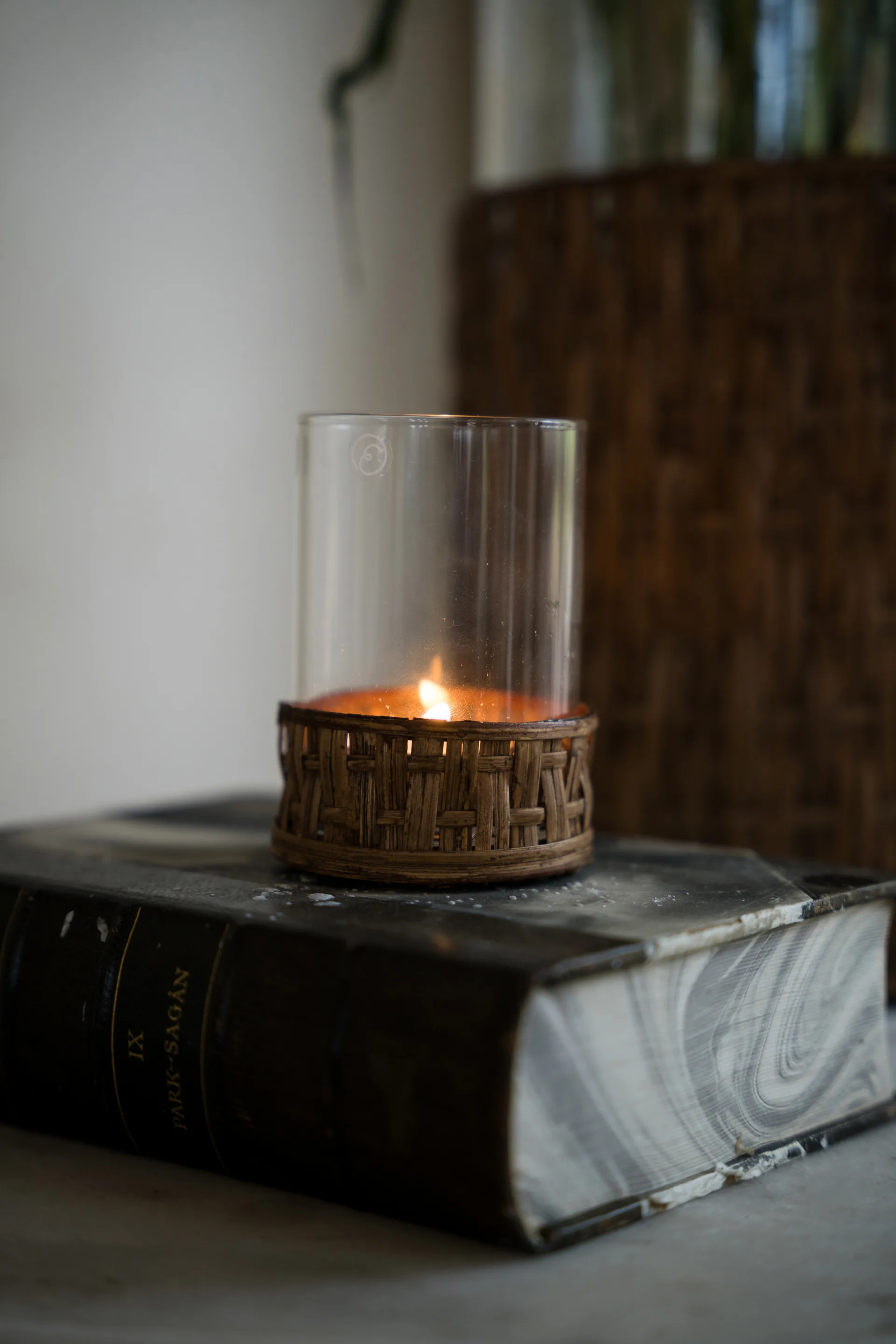 Vase/photophore Ernst en panier, Brun foncé, Ø7x8,5 cm ERNST