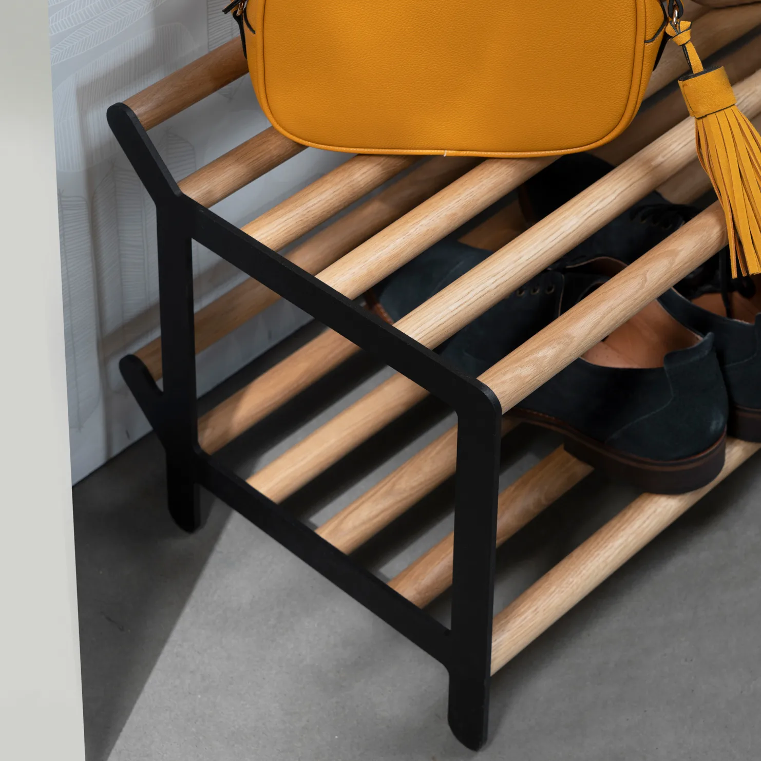 Etagère à chaussures Tamburin 60 cm, Chêne-noir Essem Design