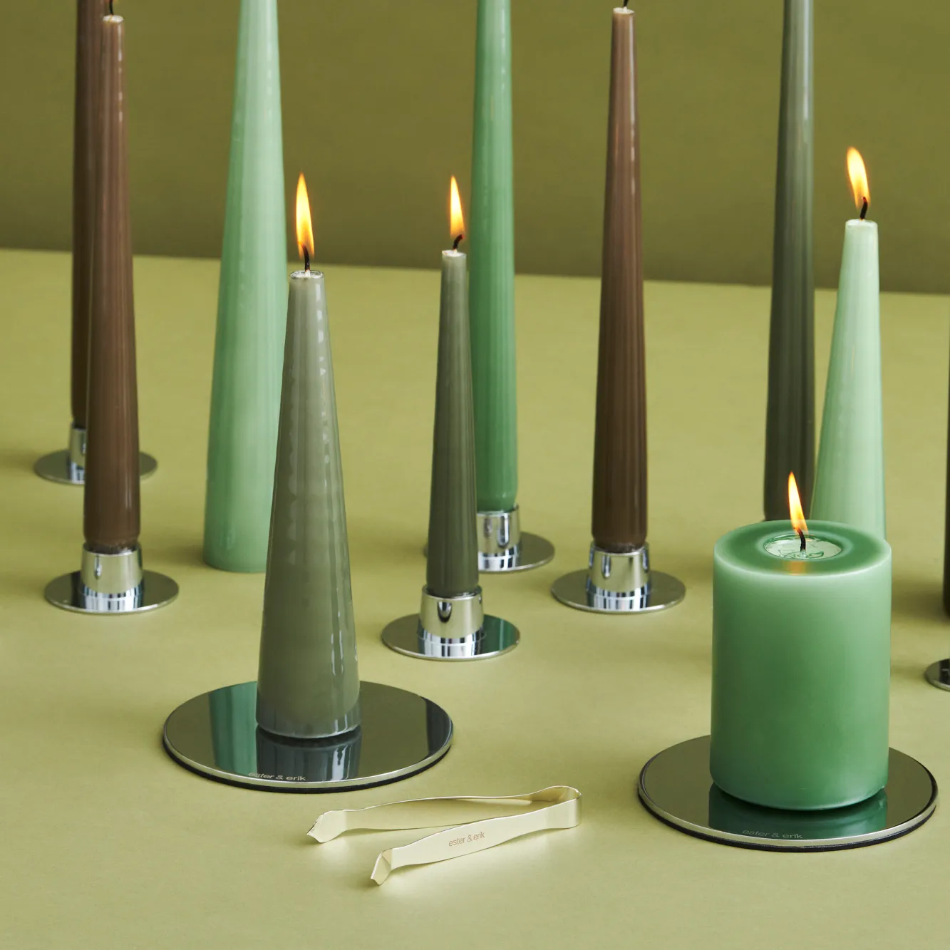 Bougie cônique ester & erik 37 cm Lot de 2 lacquées, Eucalyptus 66-0 ester & erik