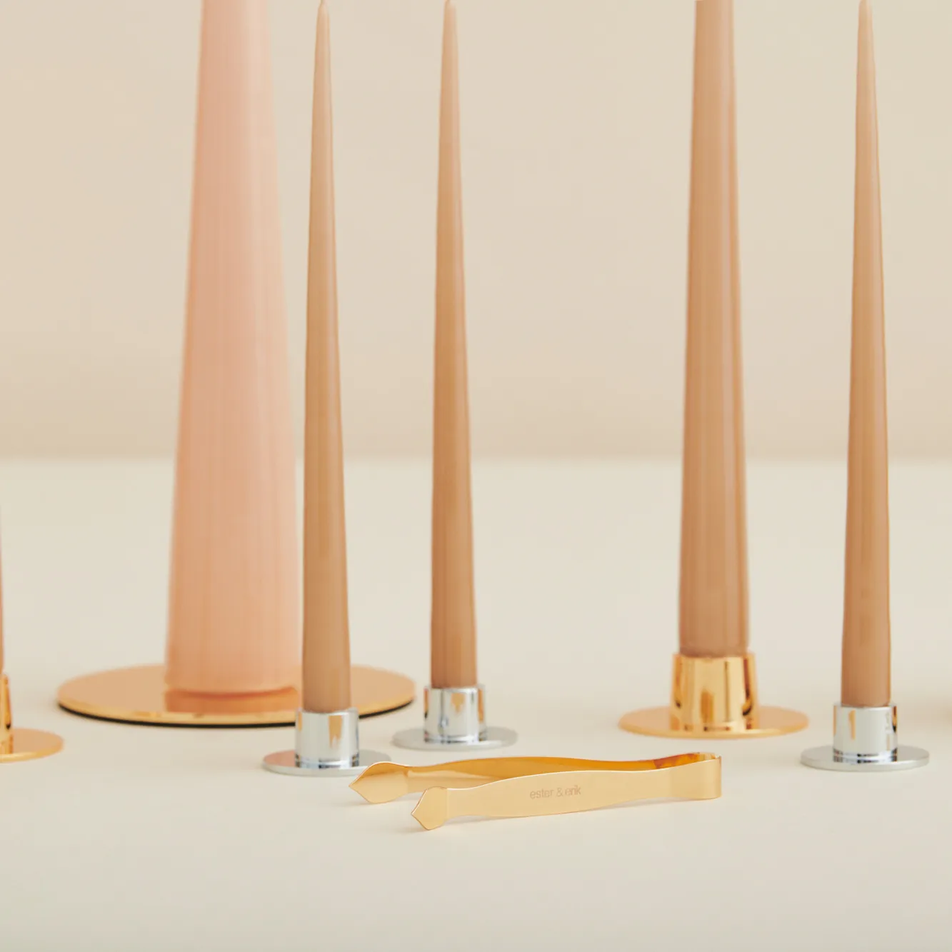 Bougie cônique ester & erik 37 cm Lot de 2 mat, Ice latte 11 ester & erik