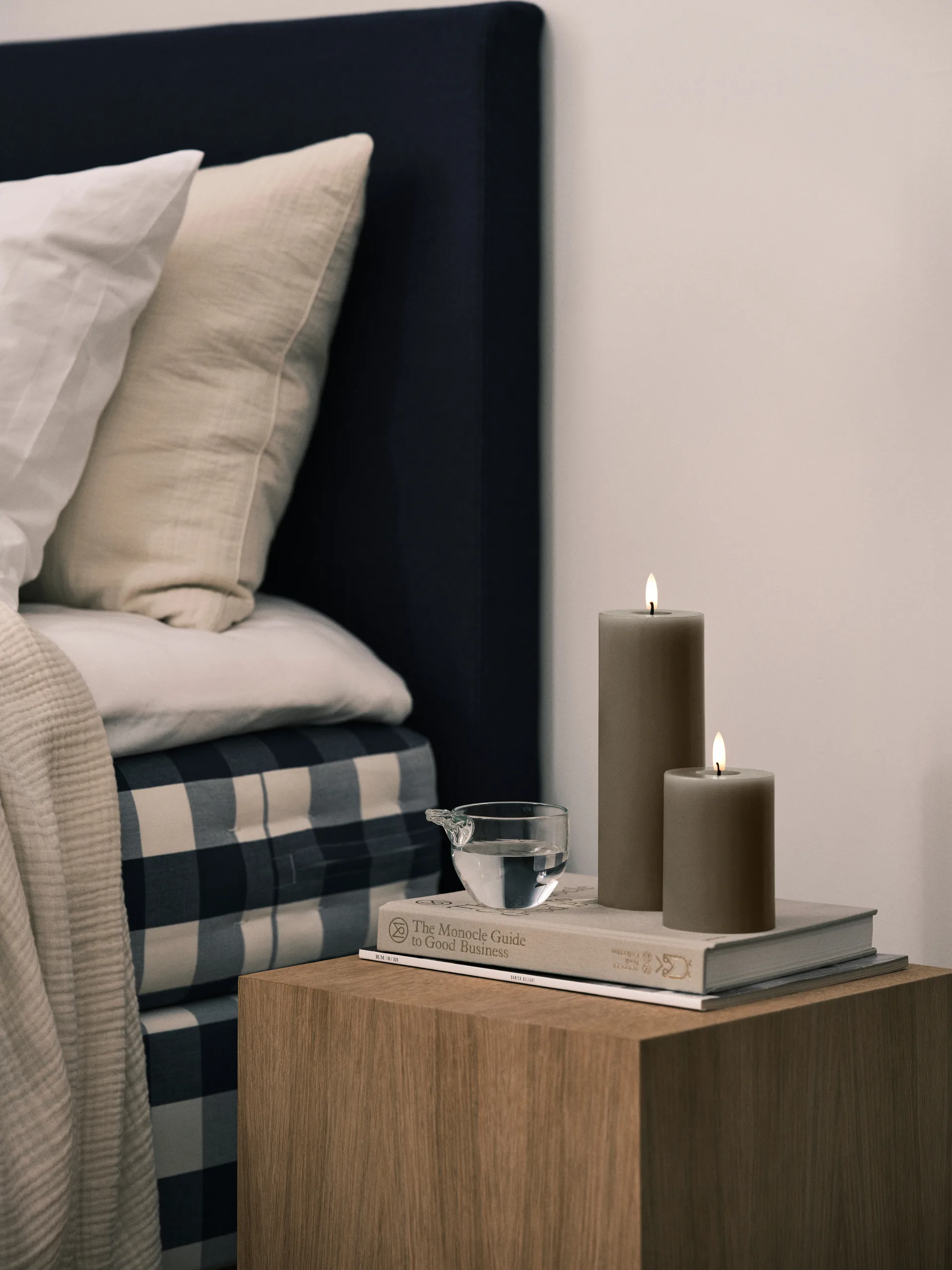 Bougie LED bloc Ester & Erik, 77 Caviar, 10cm ester & erik