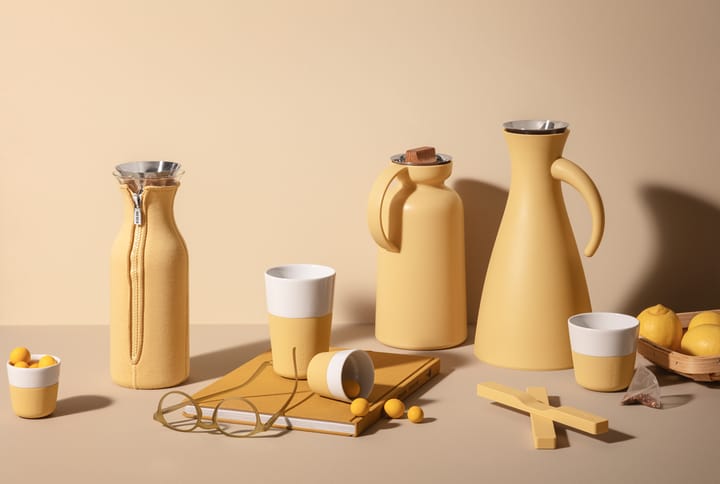 Carafe rafraîchissante Eva Solo à housse tissée, Golden sand Eva Solo