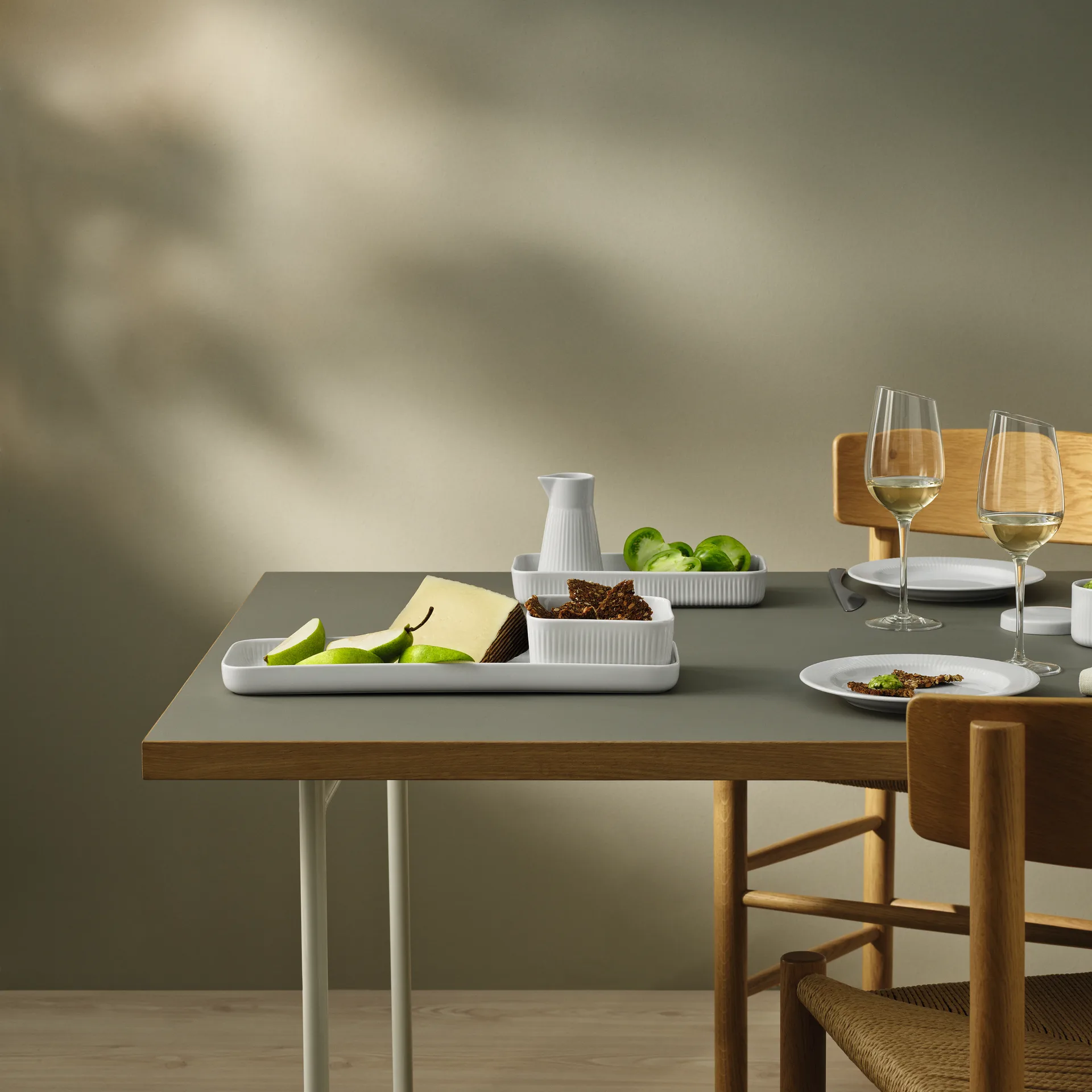 Plat de service avec bord Eva Trio Legio Nova, Blanc Eva Solo