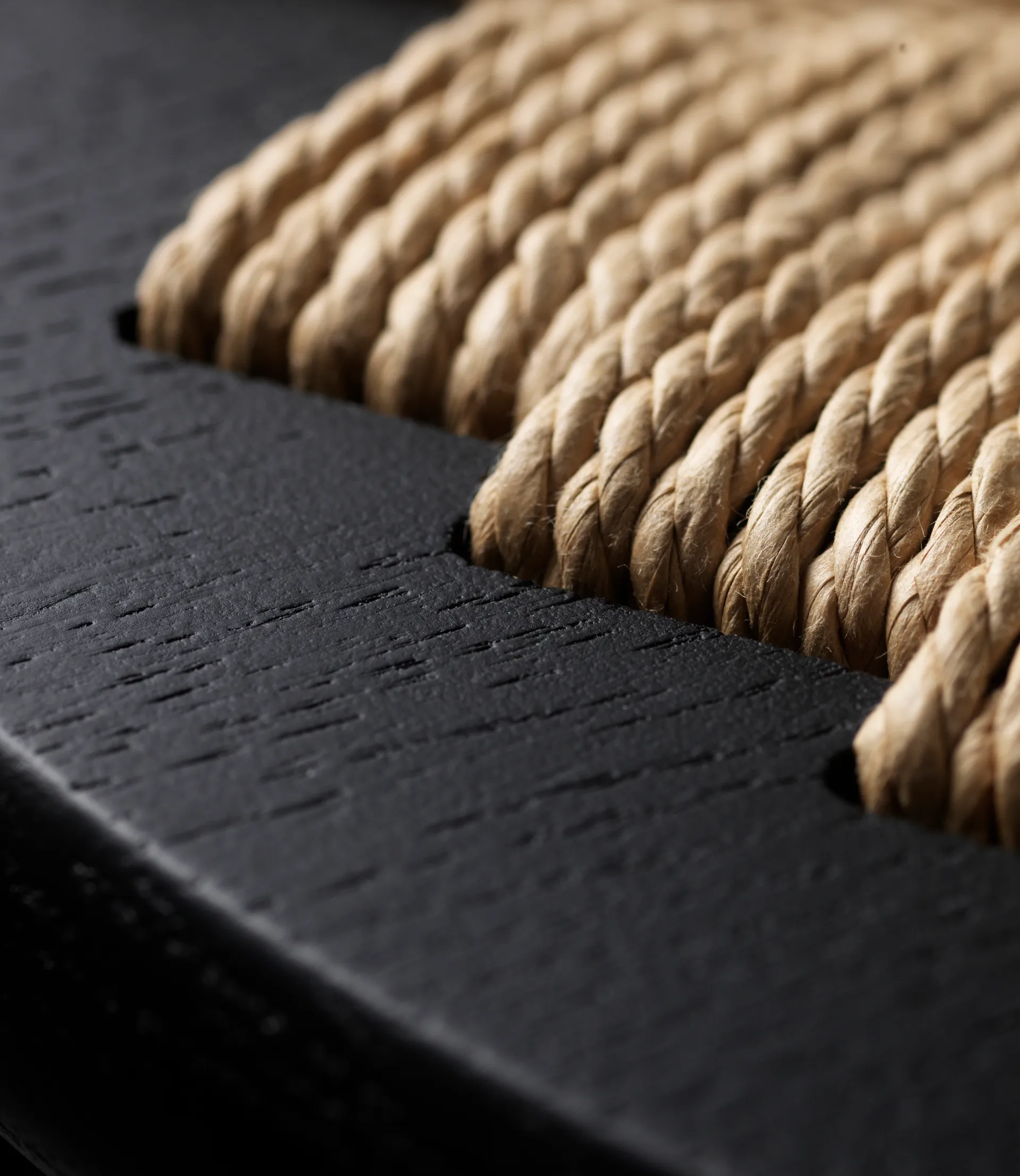 Tabouret de bar J165B Counter Round, Oak black painted-nature FDB Møbler