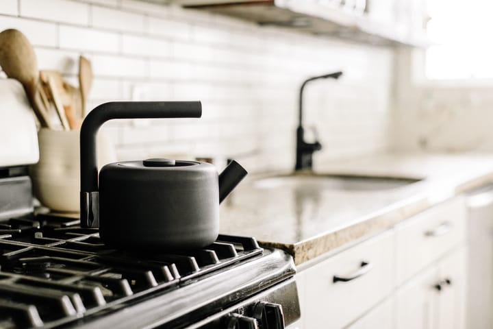 Bouilloire Clyde pour plaque de cuisson 1,7 L, Matte black Fellow