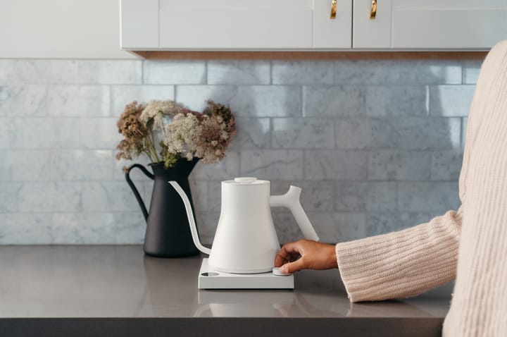 Bouilloire électrique Stagg EKG Pro 0,9 L, Matte white Fellow