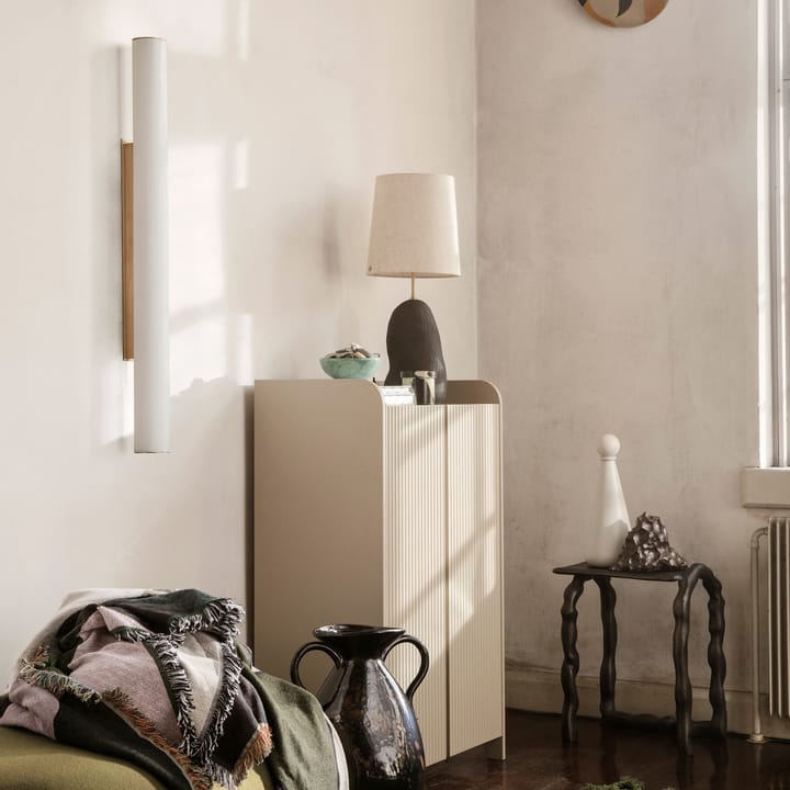 Applique murale Vuelta 100 cm, Blanc-laiton Ferm Living