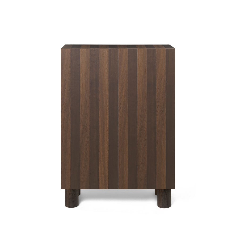 Ferm Living Armoire Post oak , avec portes | Design Scandinave | Vitrines & présentoirs | Beige