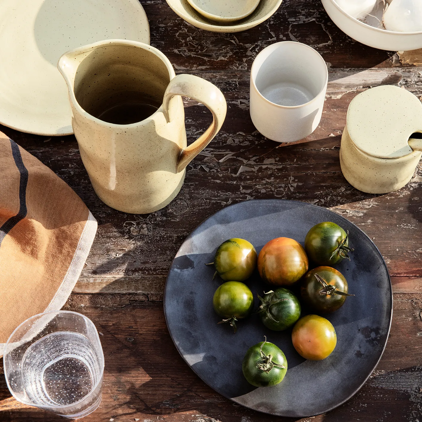 Assiette Flow 22 cm, Noir Ferm Living