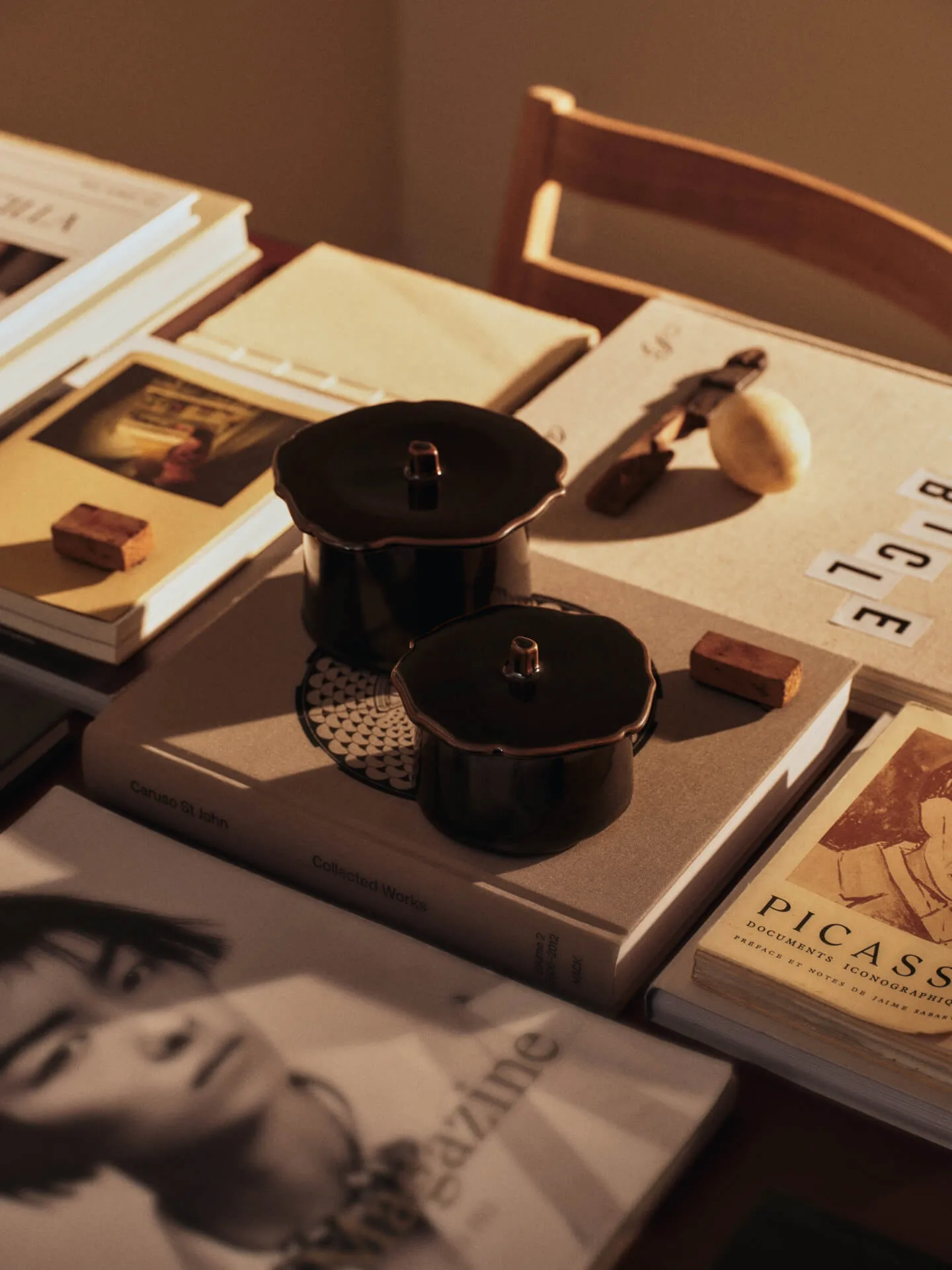 Bocal Marnen avec couvercle, Carob brown, Ø11x9 cm Ferm Living