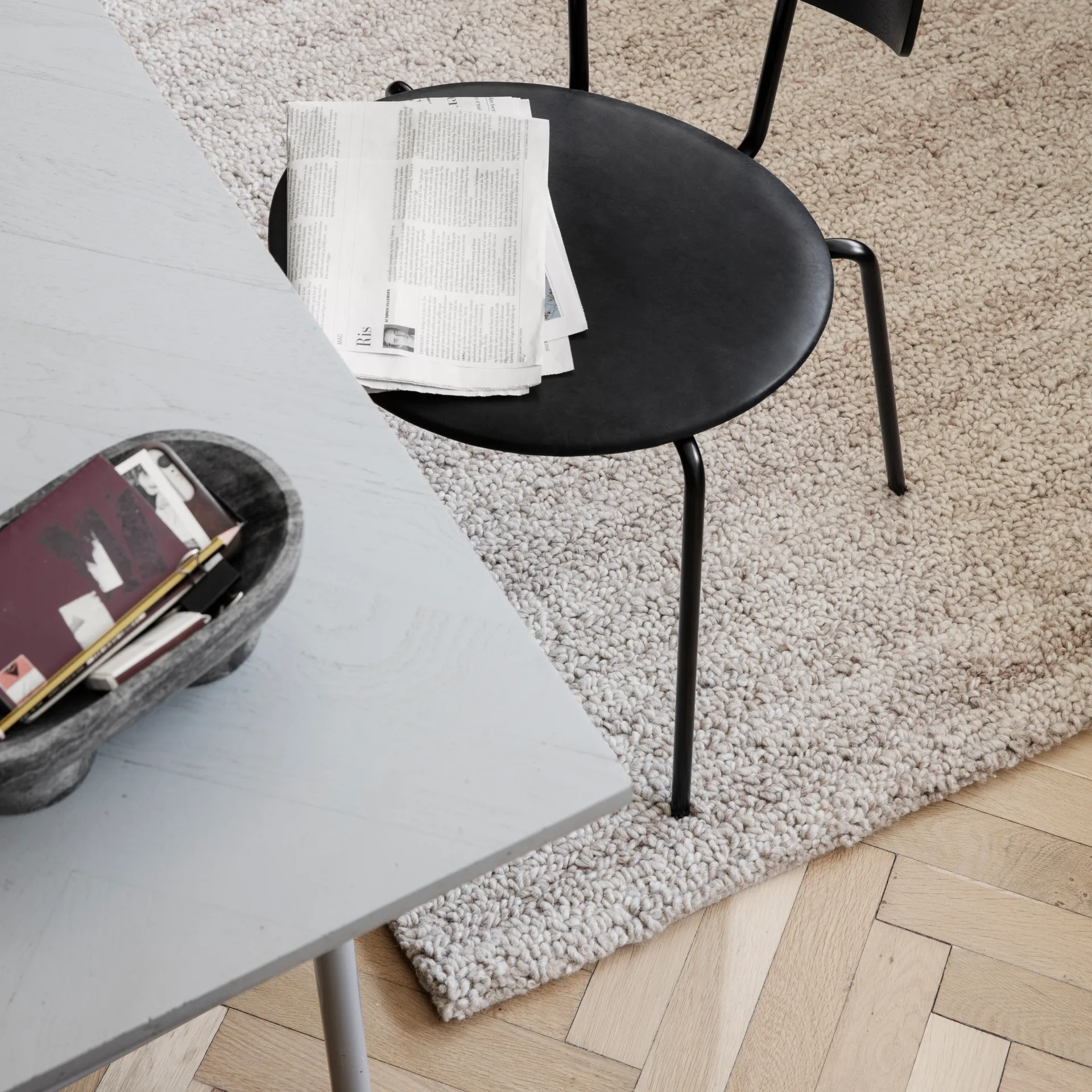 Bol Alza, noir Ferm Living