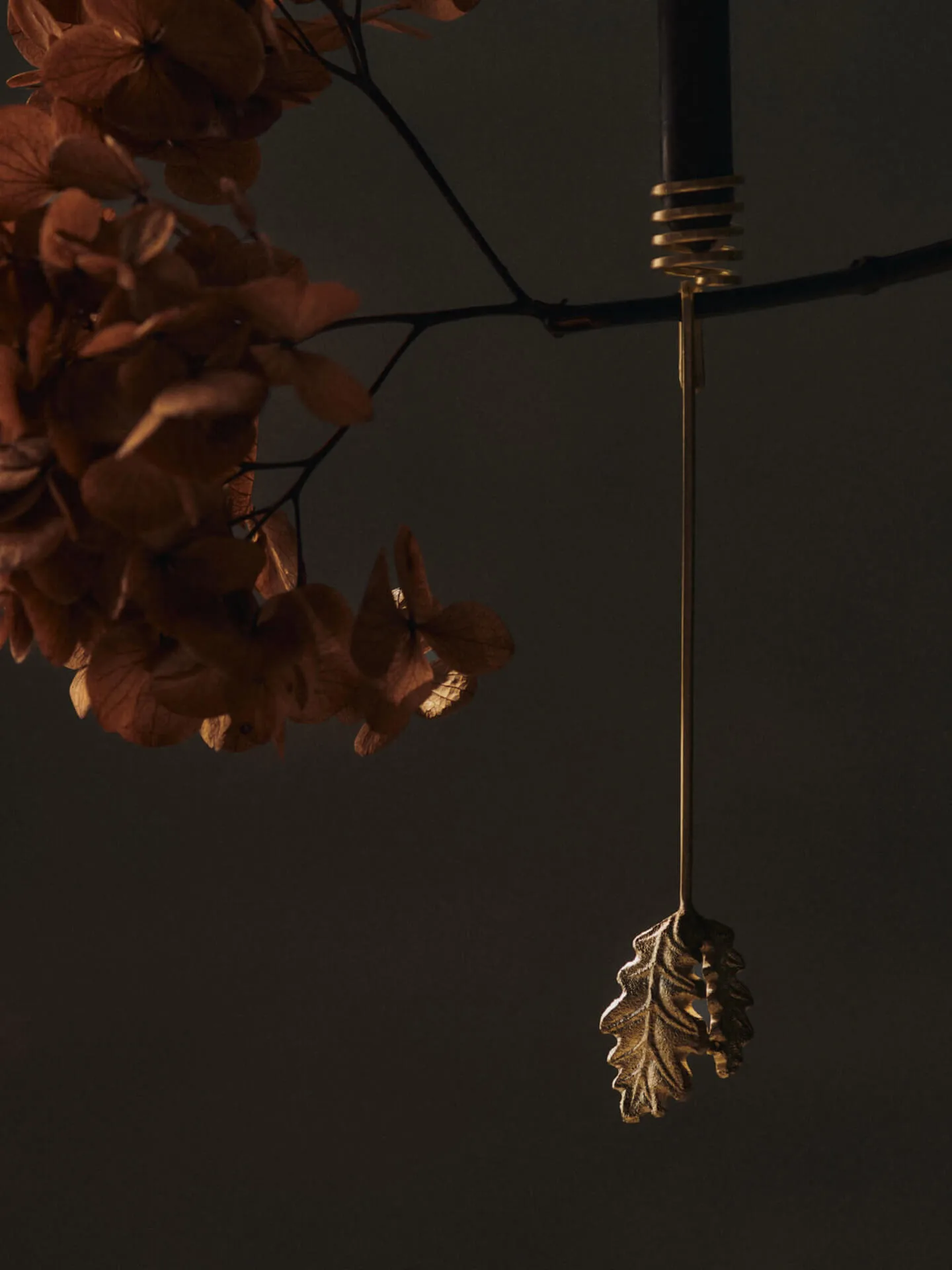 Bougeoir sapin de Noël Oak leaf, 4 pièces, Brass Ferm Living