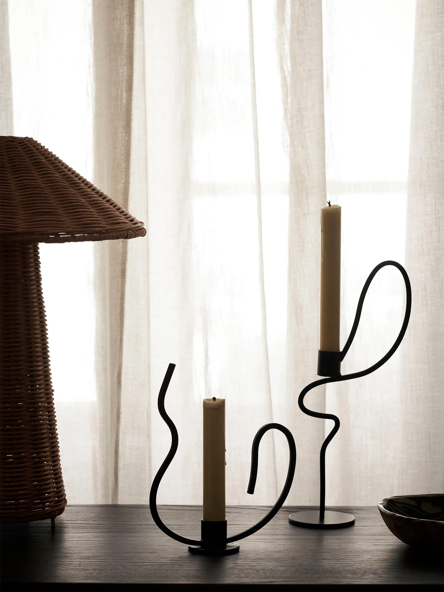 Bougeoir Valse high, Noir Ferm Living