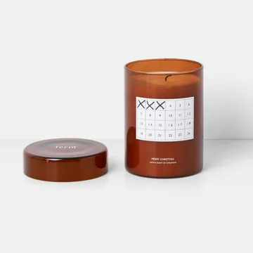 Bougie parfumée Christmas Calendar - Marron rouge - Ferm Living