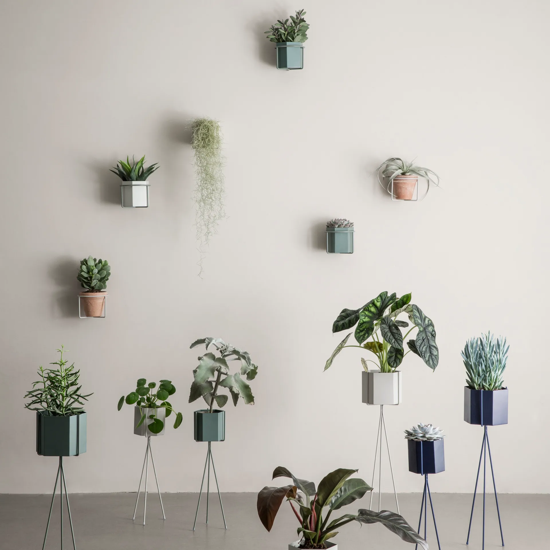 Cache-pot Hexagon grey (gris), XL Ferm Living