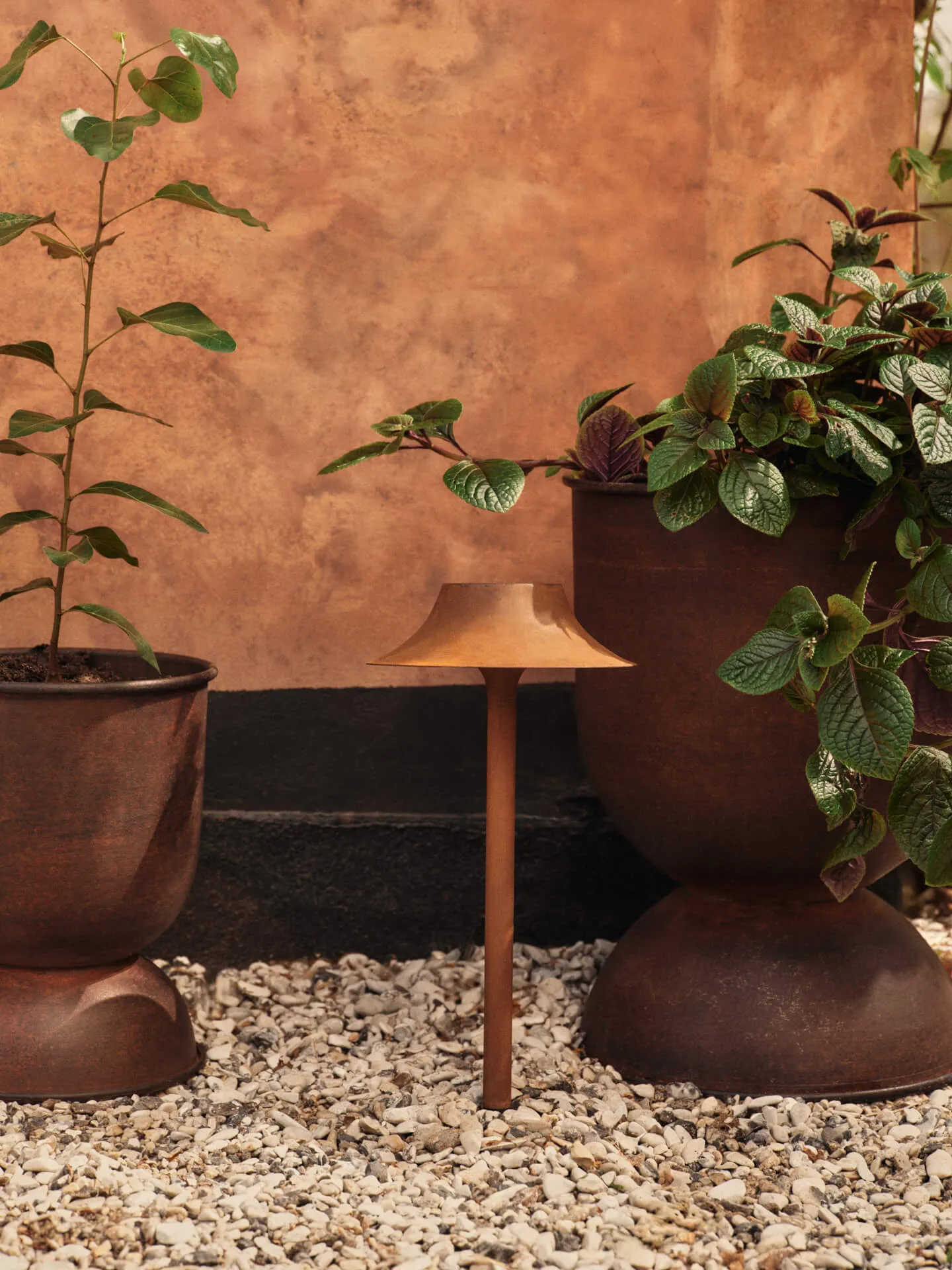 Cache-pot Hourglass petit Ø30 cm, Rouille Ferm Living