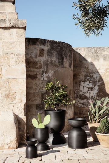 Cache-pot Hourglass petit Ø31 cm - Noir-gris foncé - Ferm Living