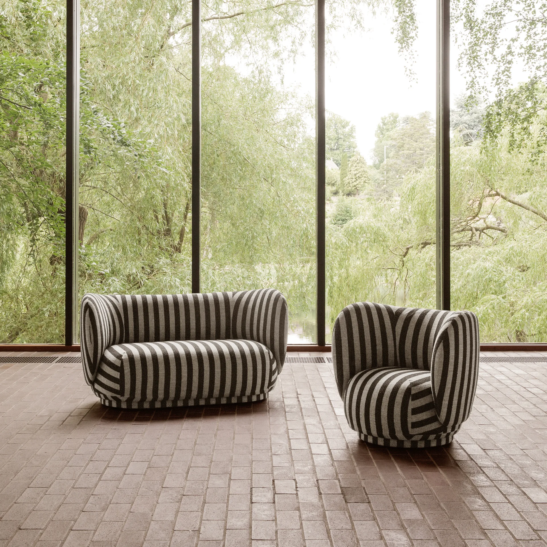 Canapé Rico 2 places, Louisiana sand black Ferm Living