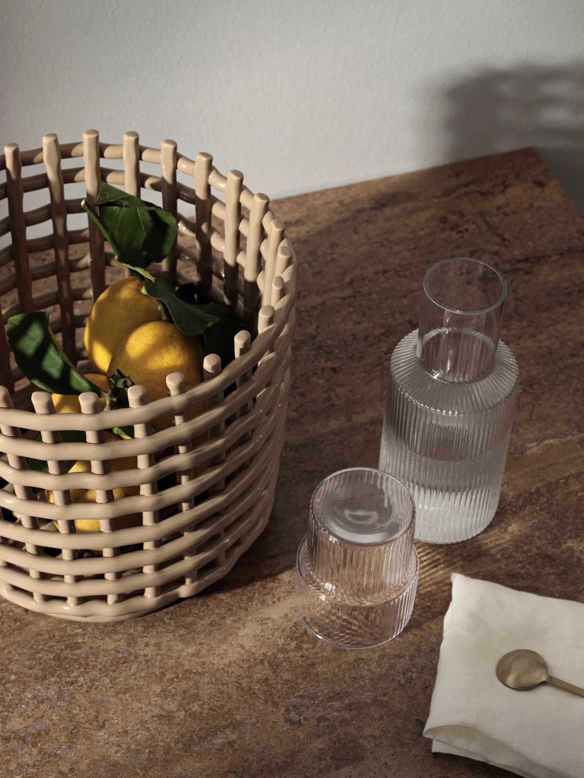Carafe et verre Ripple 17 pièces - Clair Ferm Living