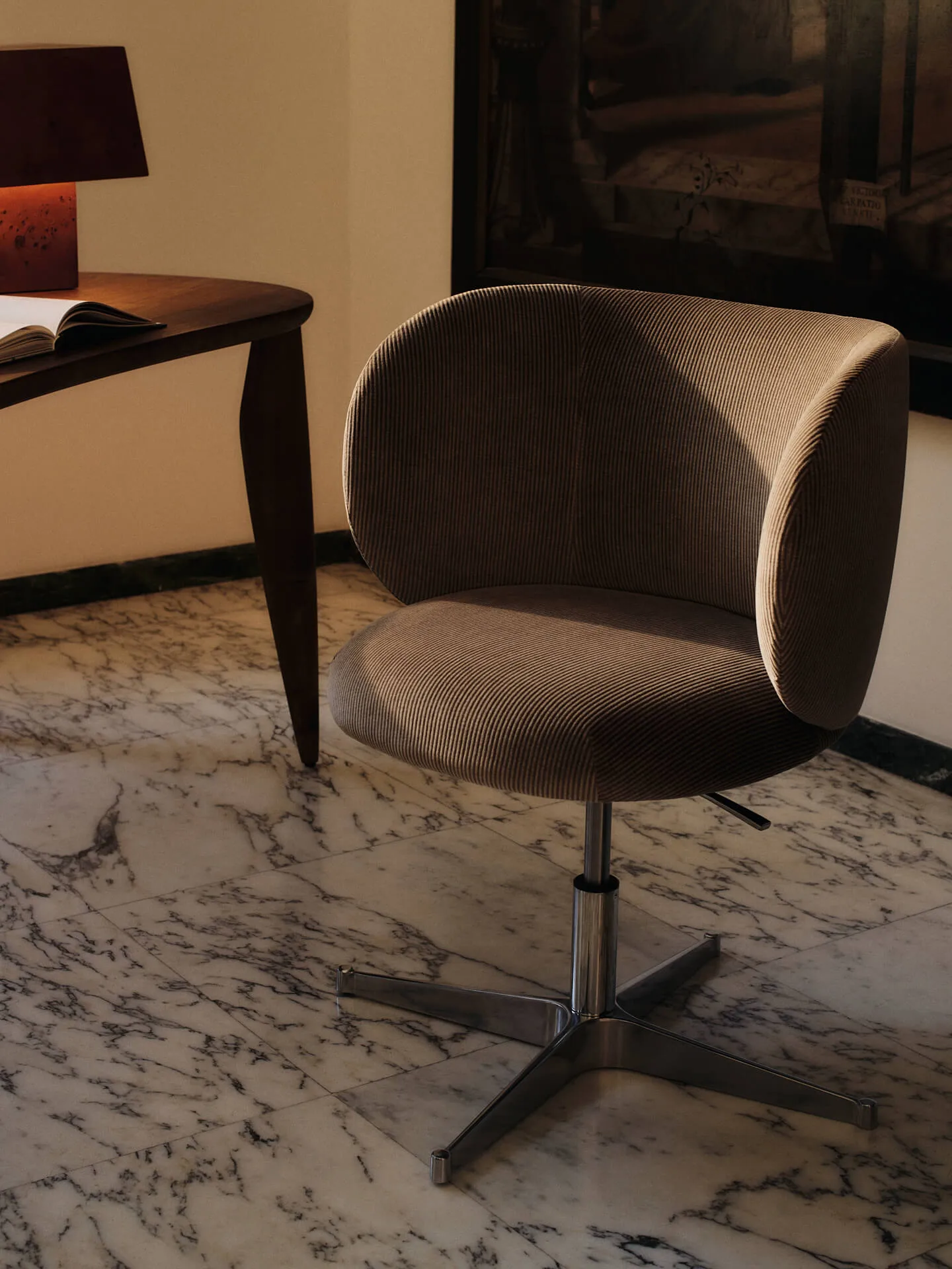 Chaise de dîner Rico sur roues Devoré Velvet, Flint Grey Ferm Living
