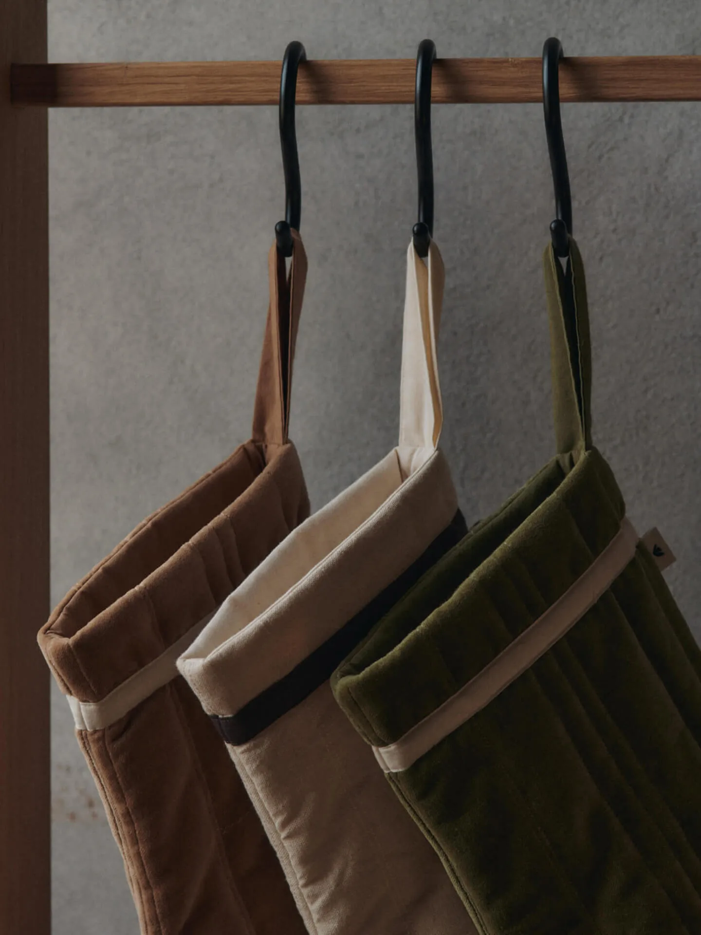 Chaussette de Noël matelassée Vari, Velvet-tan Ferm Living