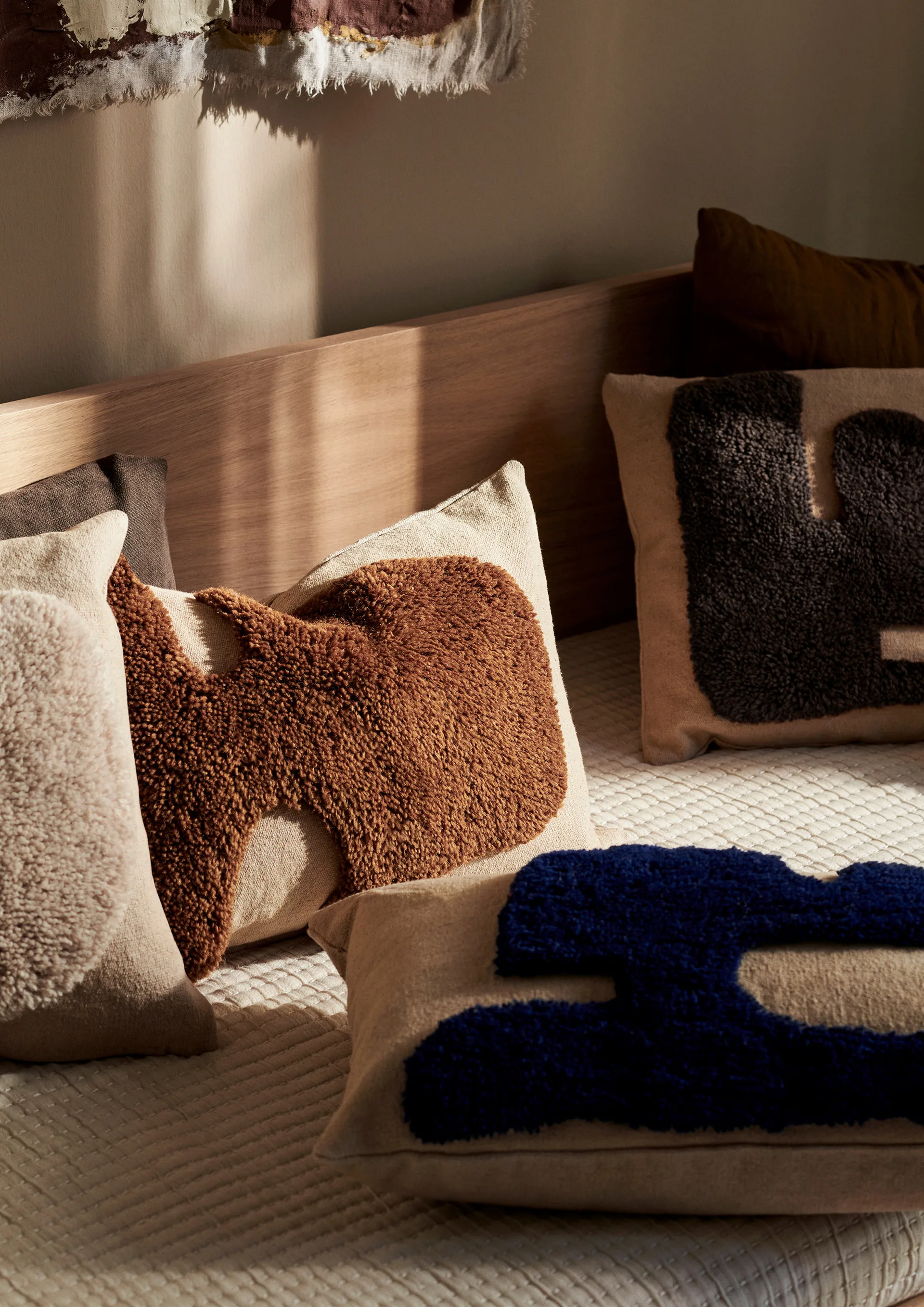 Coussin rectangulaire Lay 40x60 cm, Sable / Bleu vif Ferm Living