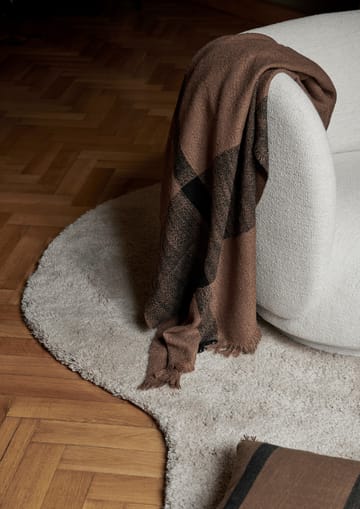 Couverture en laine Dry 120x180 cm - Laminaire sucrée/Noir - Ferm Living