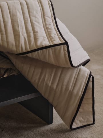 Couvre-lit matelassé Vari - Natural-dark chocolate, 260x180 cm - Ferm Living