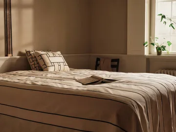 Couvre-lit Twill - Off-white-noir, 230x260 cm - Ferm Living