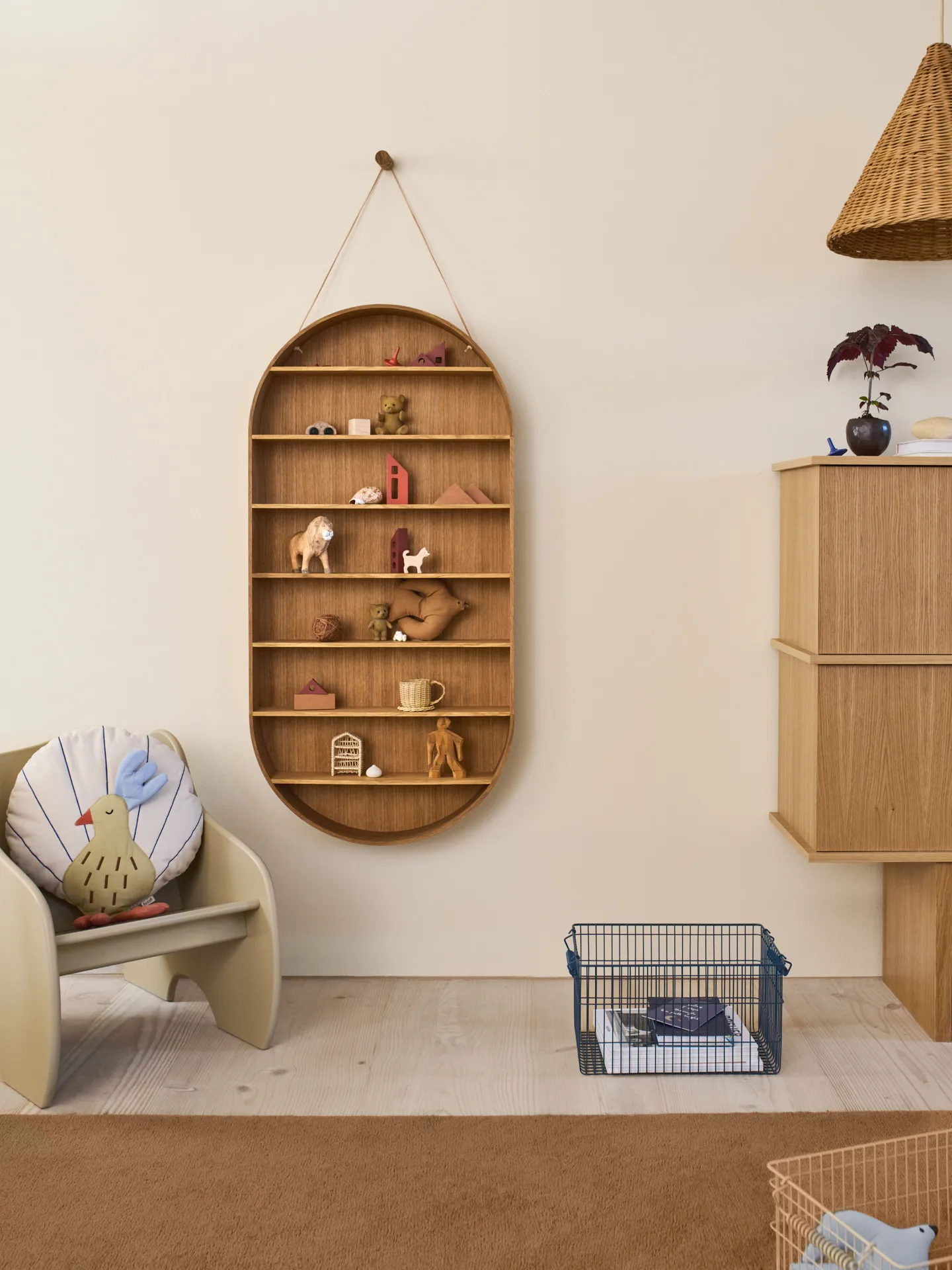 Etagère Oval Dorm, Oiled oak Ferm Living