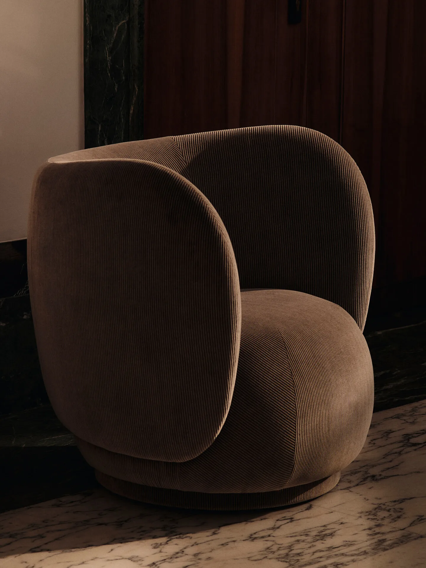 Fauteuil de salon Rico, Devoré velvet-Flint grey Ferm Living