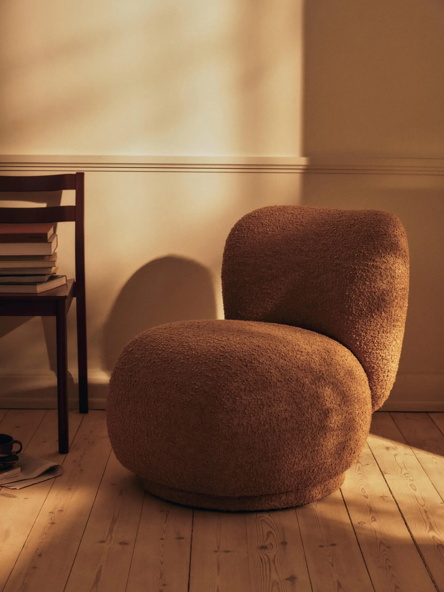 Fauteuil Rico lounge chair raw bouclé piccolo, Tan Ferm Living