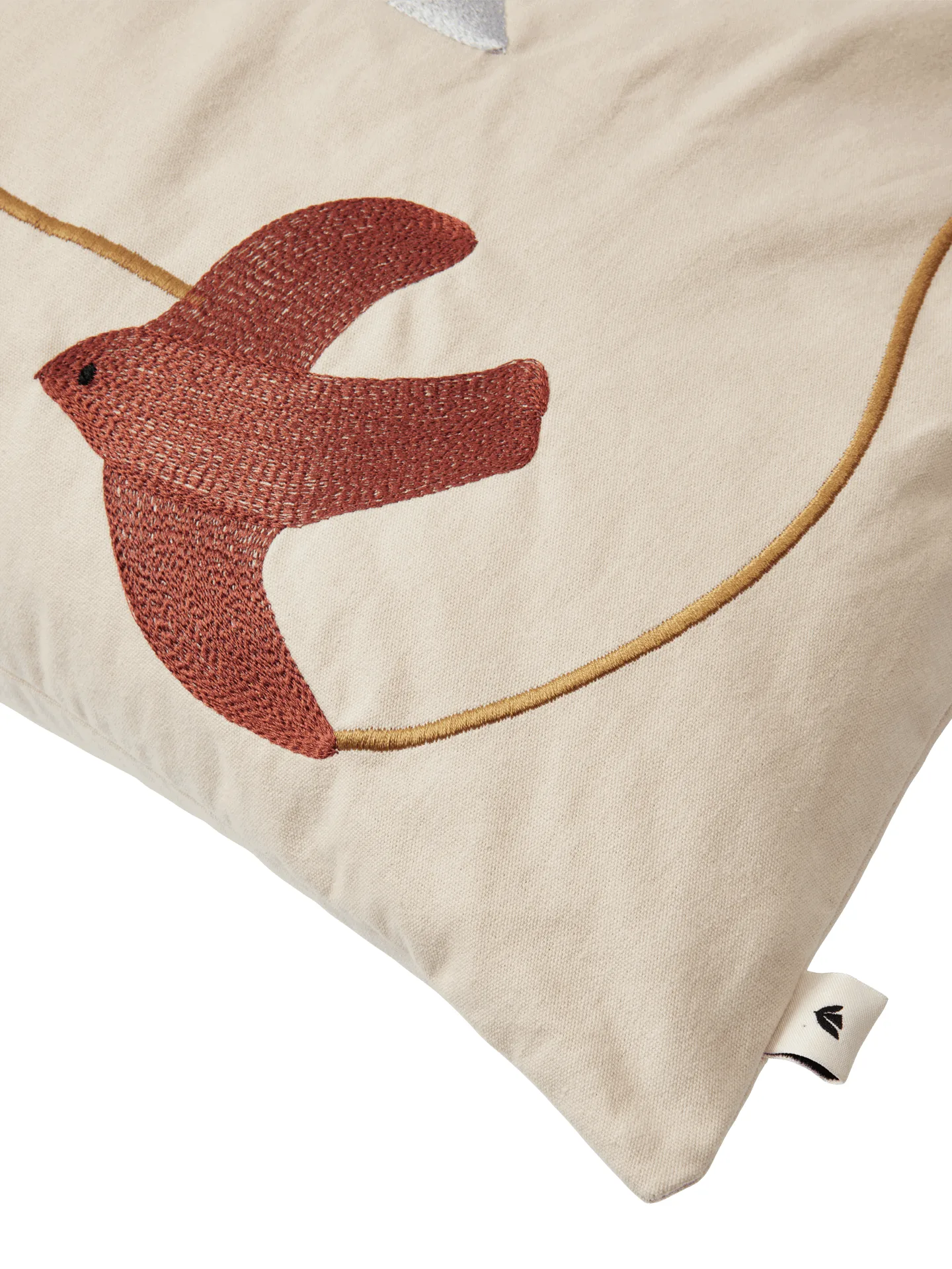 Housse de coussin Swif bird brodée 40x60 cm, Multi Ferm Living
