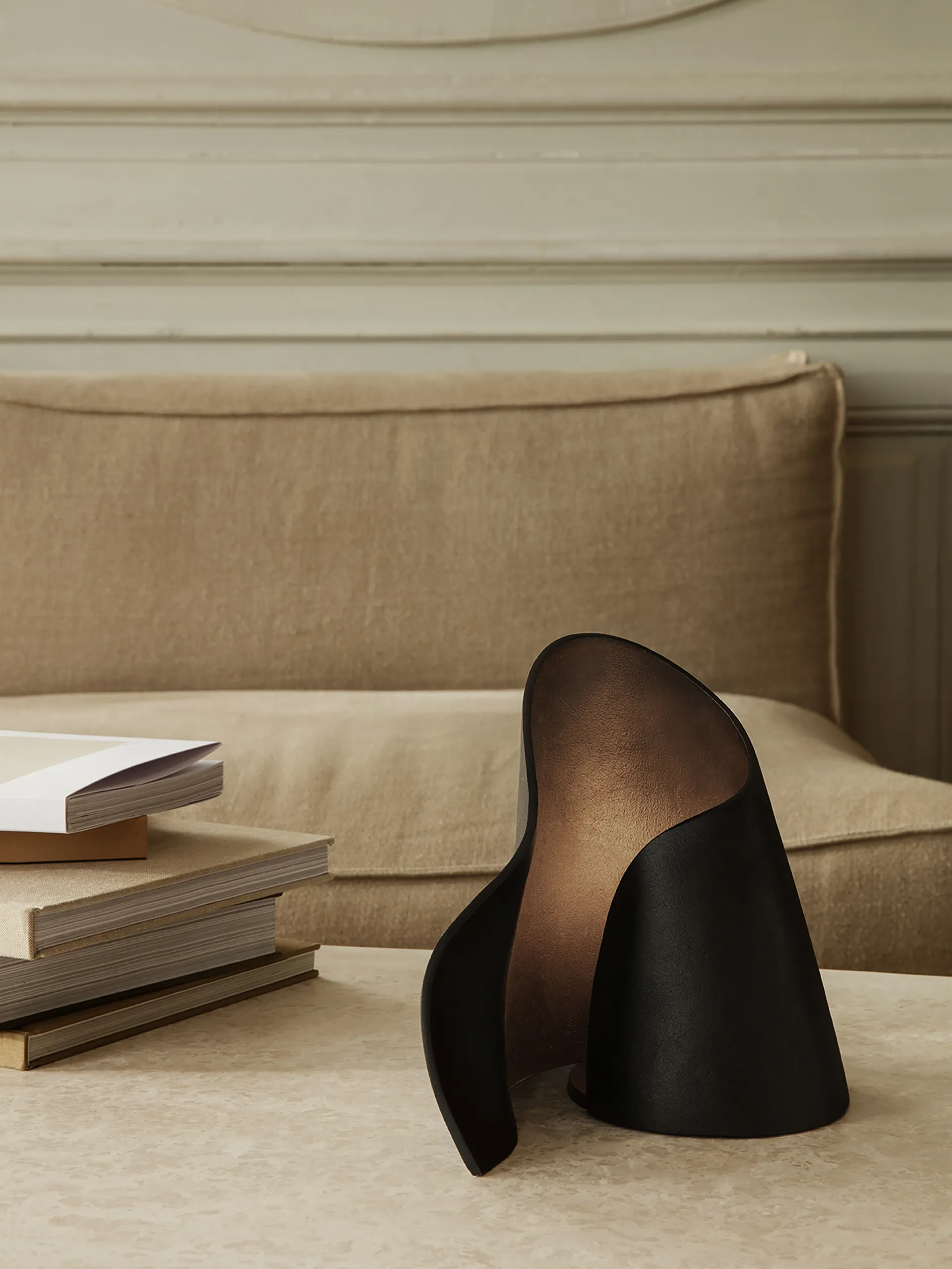 Lampe de table Oyster, Black Ferm Living