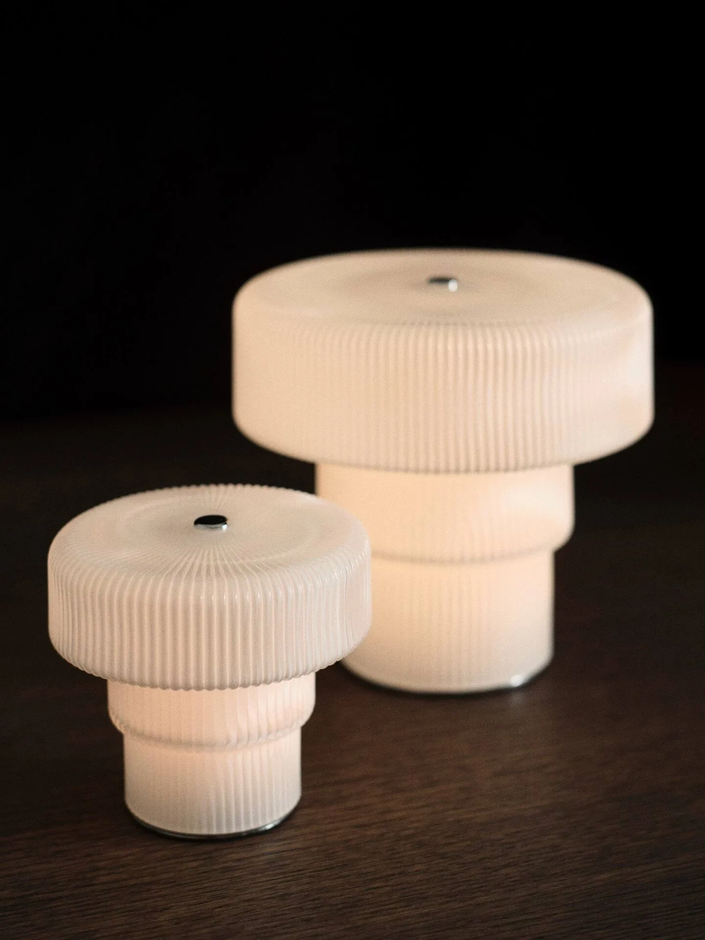 Lampe de table portable Ripple, Blanc, 16,5 cm Ferm Living