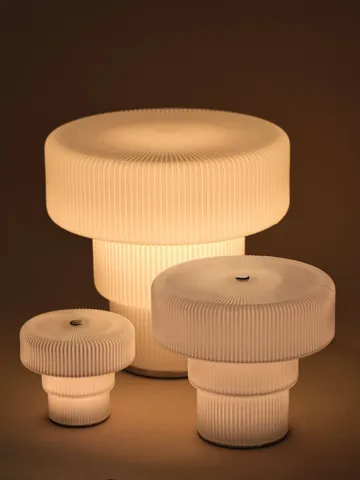Lampe de table portable Ripple - Blanc, 16,5 cm - Ferm Living