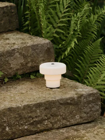 Lampe de table portable Ripple - White, 10cm - Ferm Living